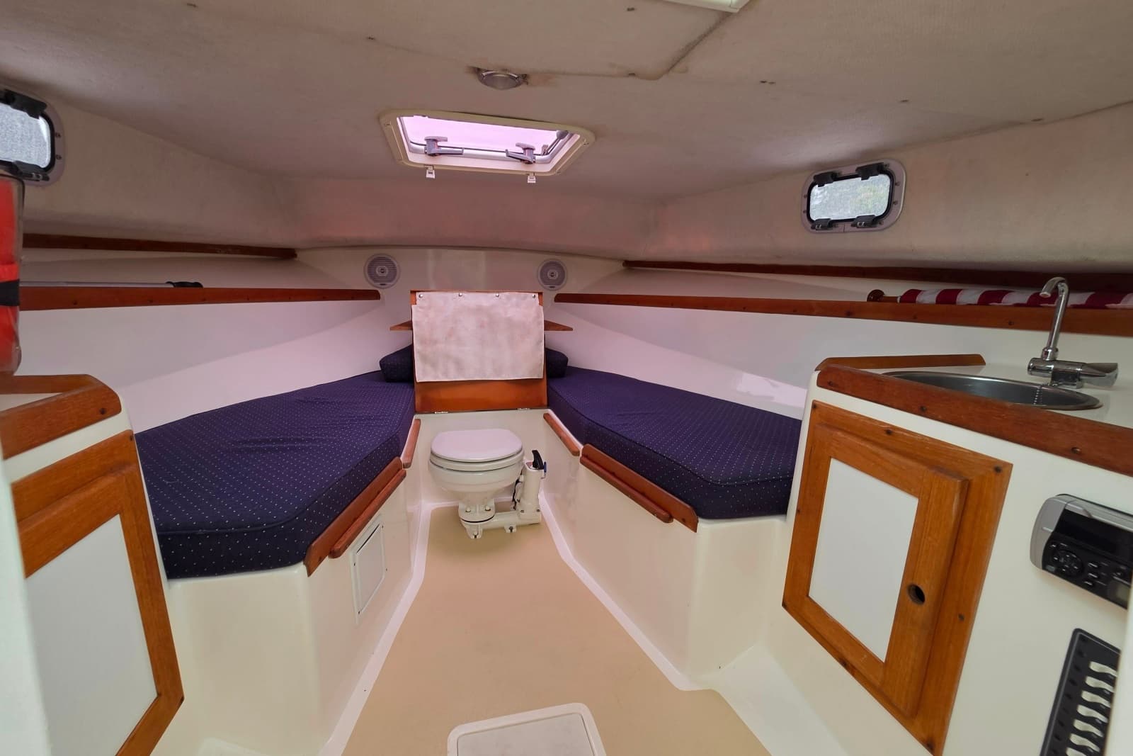 2004 Hunt Yachts Surfhunter 25 - Photo 23