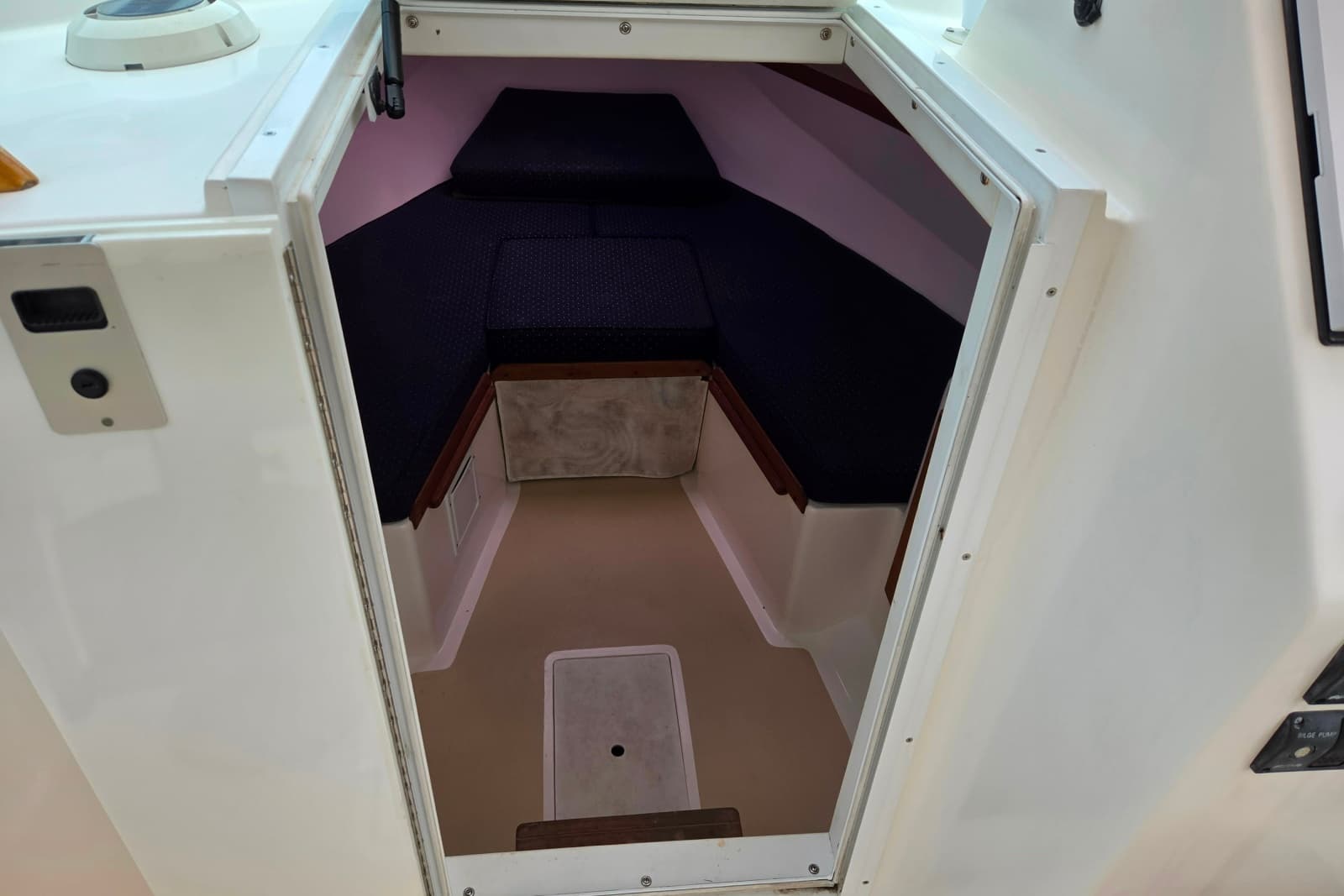2004 Hunt Yachts Surfhunter 25 - Photo 15