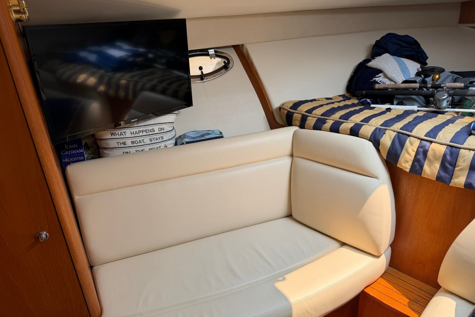 2008 Tiara Yachts 3000 - Photo 15