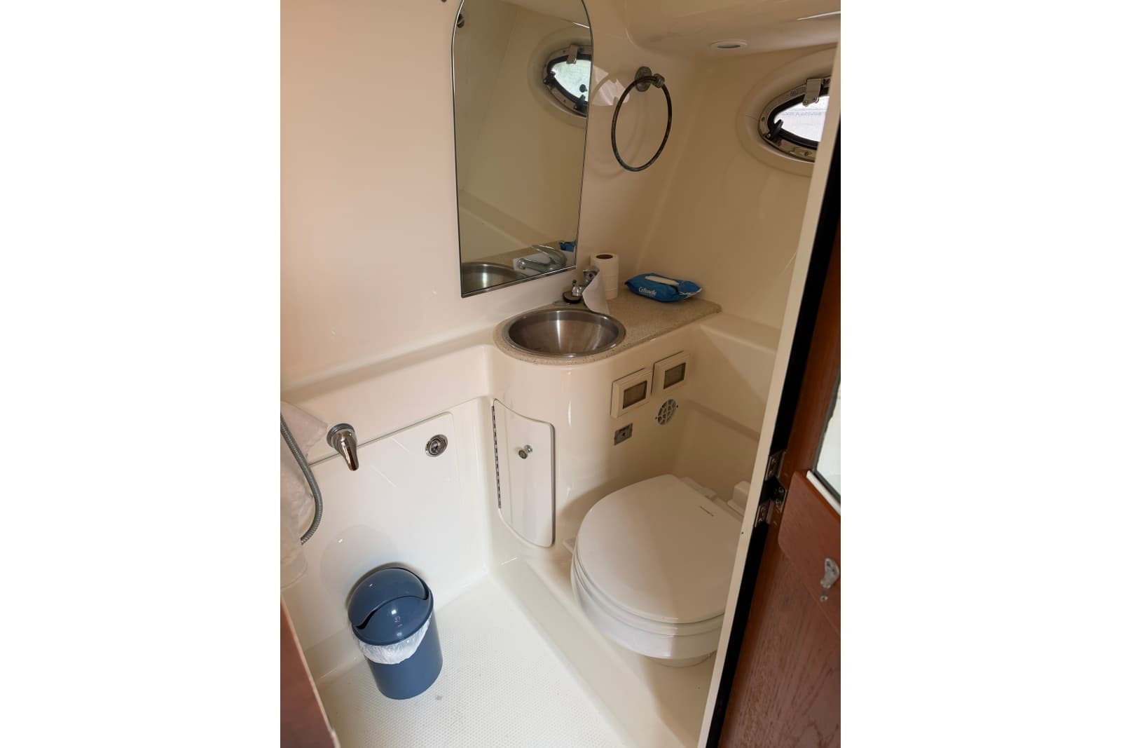 2008 Tiara Yachts 3000 - Photo 13