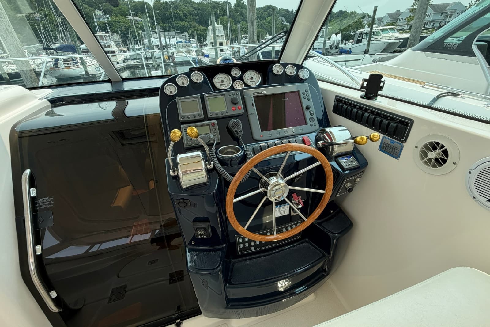 2008 Tiara Yachts 3000 - Photo 7