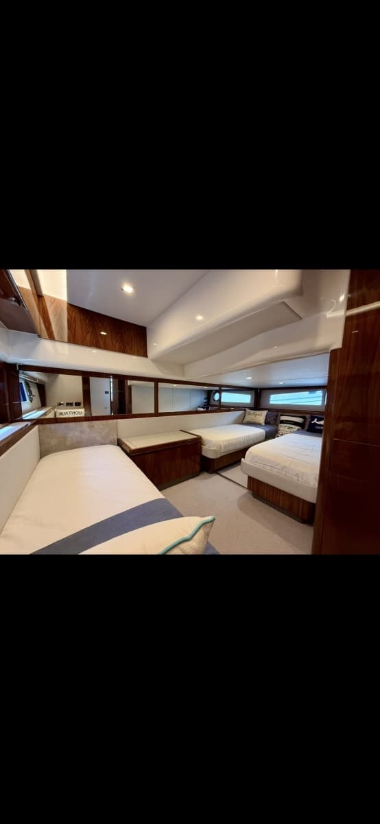 2020 Riviera 4800 Sport Yacht - Photo 46