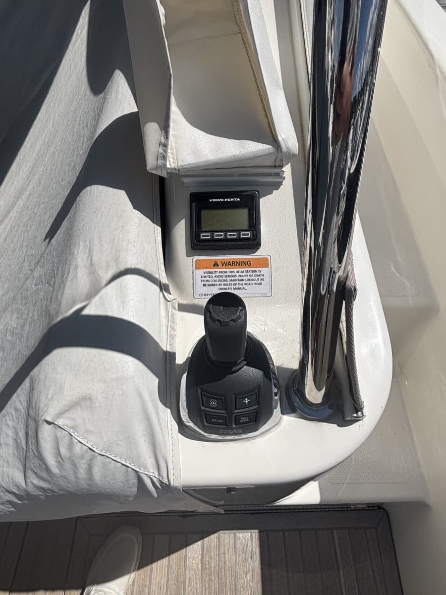 2020 Riviera 4800 Sport Yacht - Photo 15