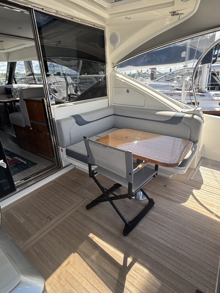 2020 Riviera 4800 Sport Yacht - Photo 12