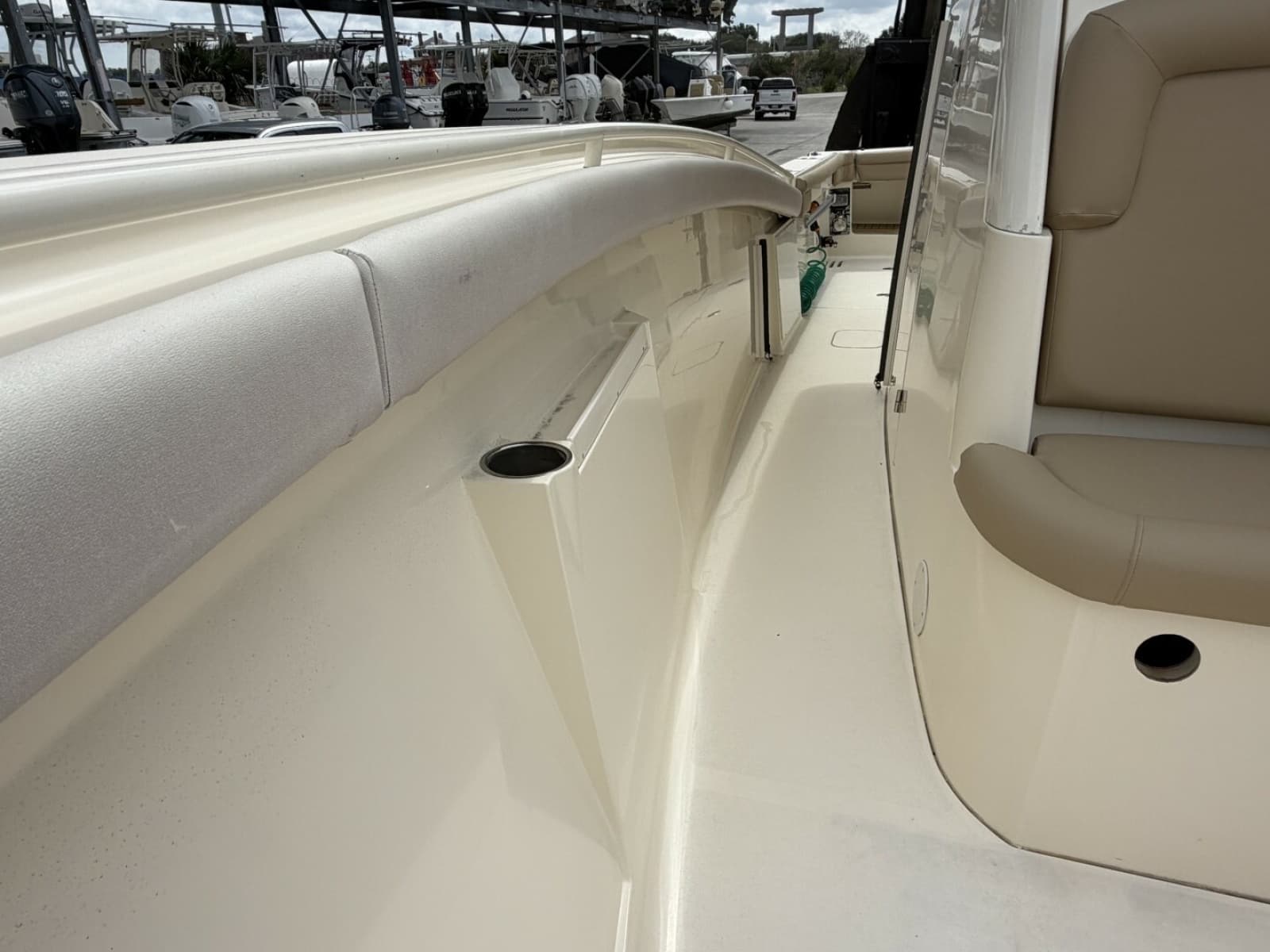 2014 Scout 320 LXF - Photo 21