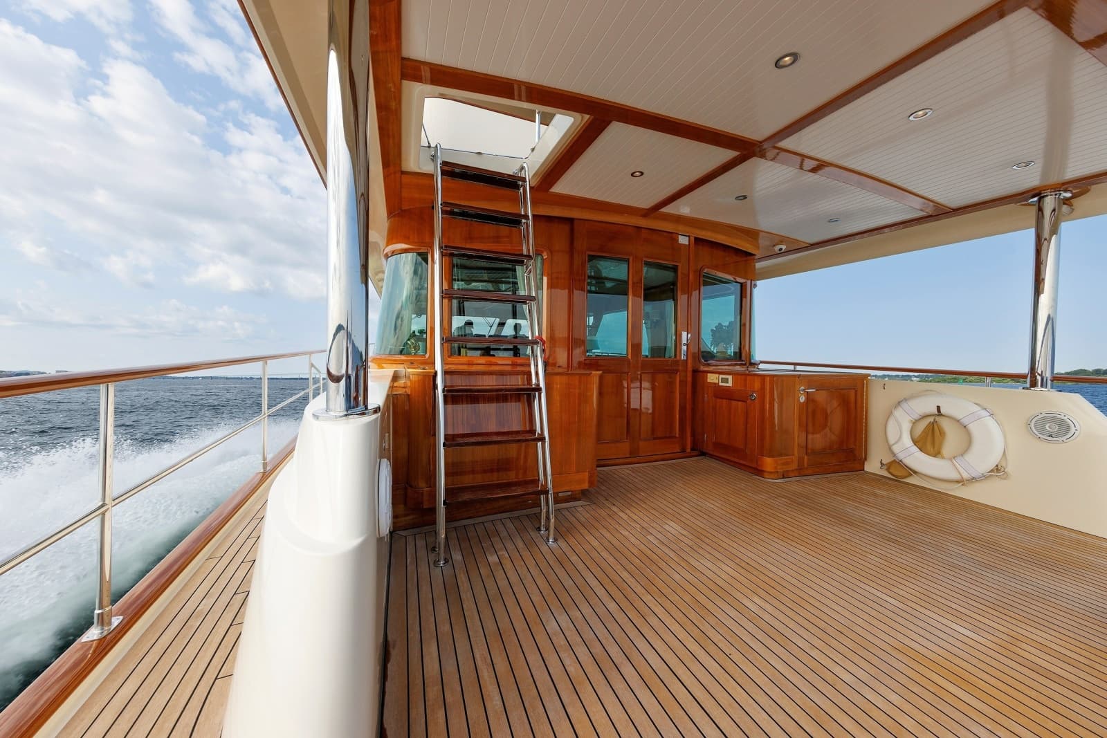 2016 Hunt Yachts 72 Flybridge - Photo 63