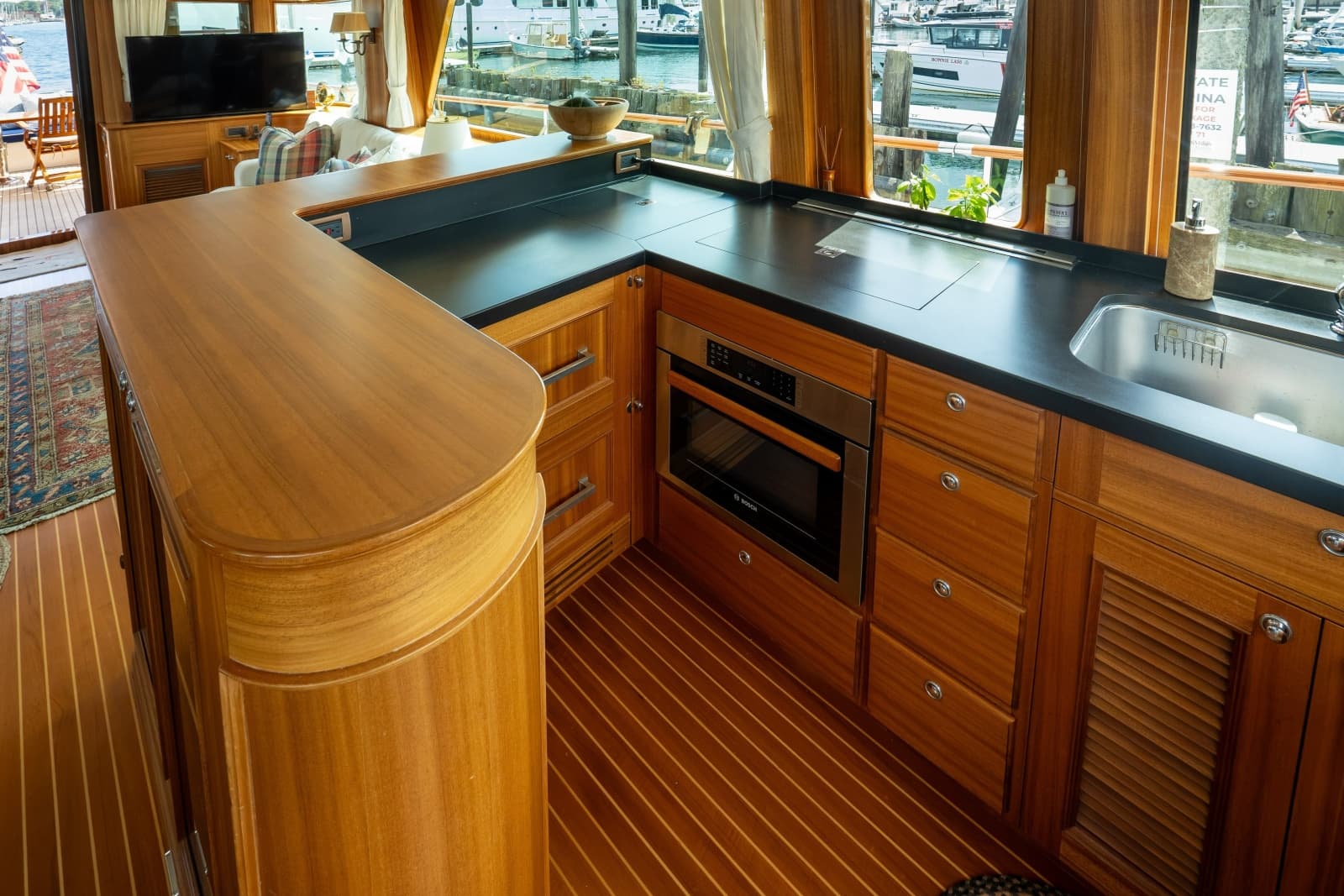 2016 Hunt Yachts 72 Flybridge - Photo 84