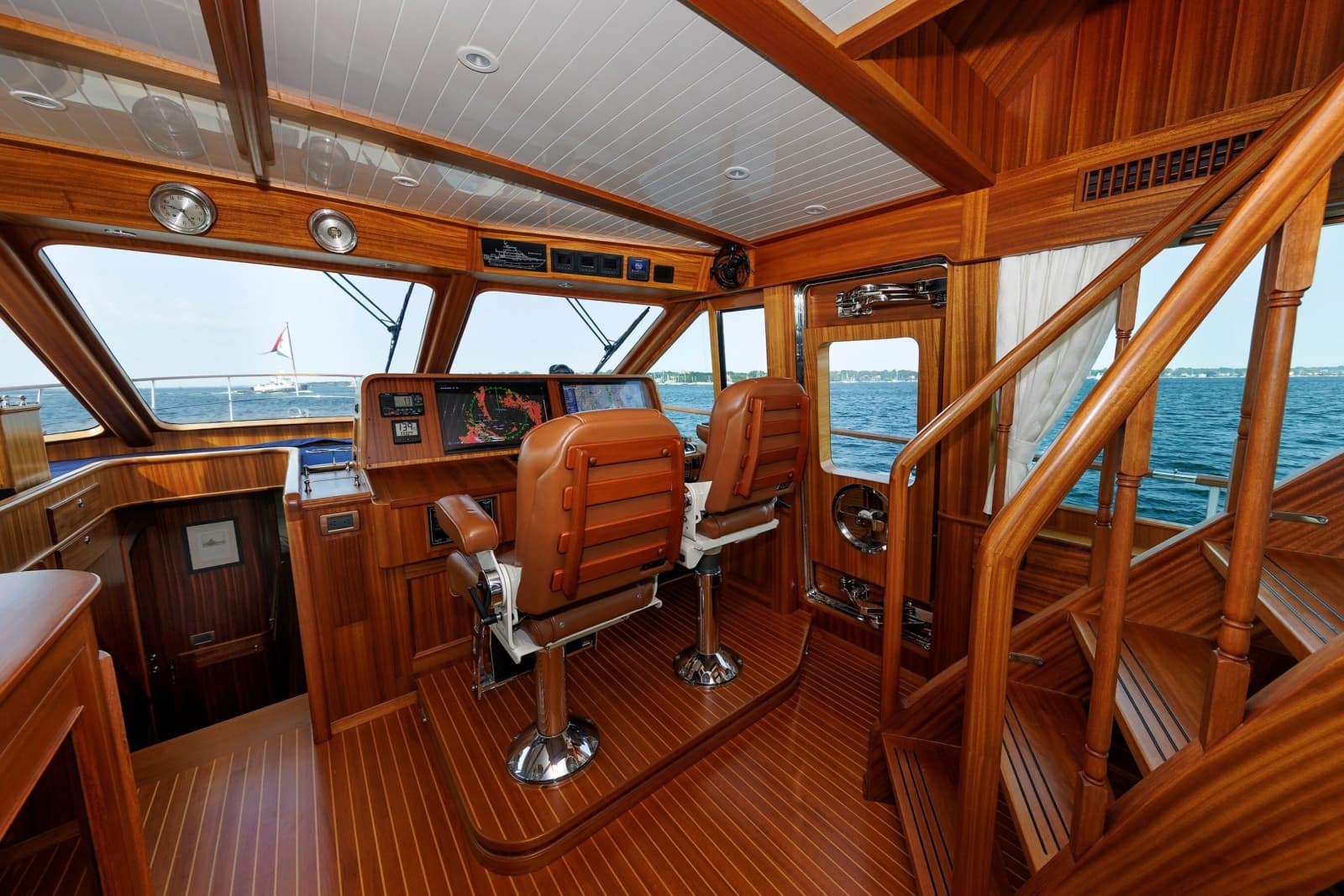 2016 Hunt Yachts 72 Flybridge - Photo 73
