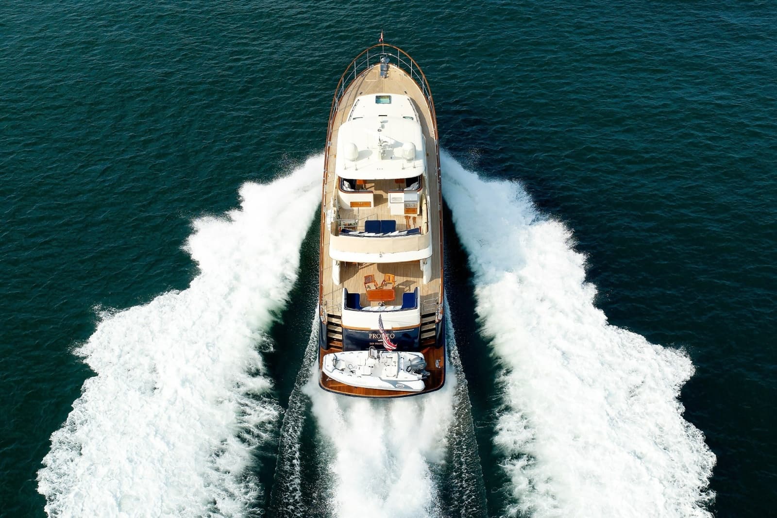 2016 Hunt Yachts 72 Flybridge - Photo 4