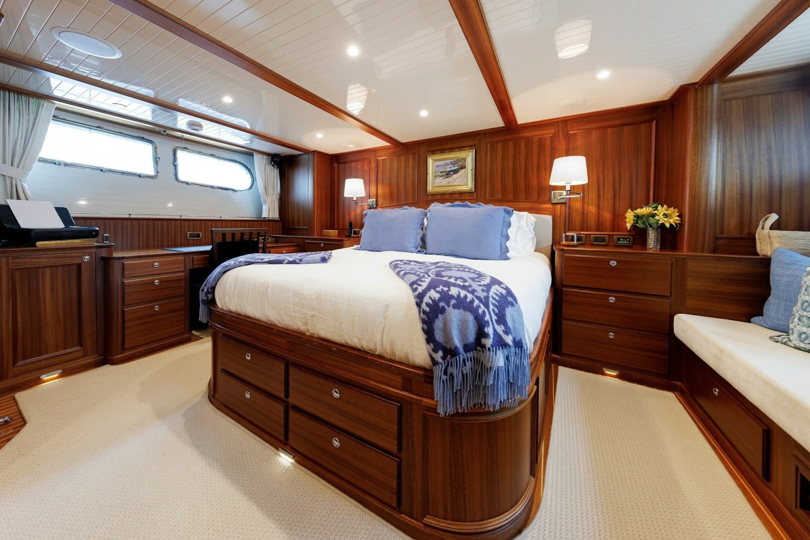 2016 Hunt Yachts 72 Flybridge - Photo 26