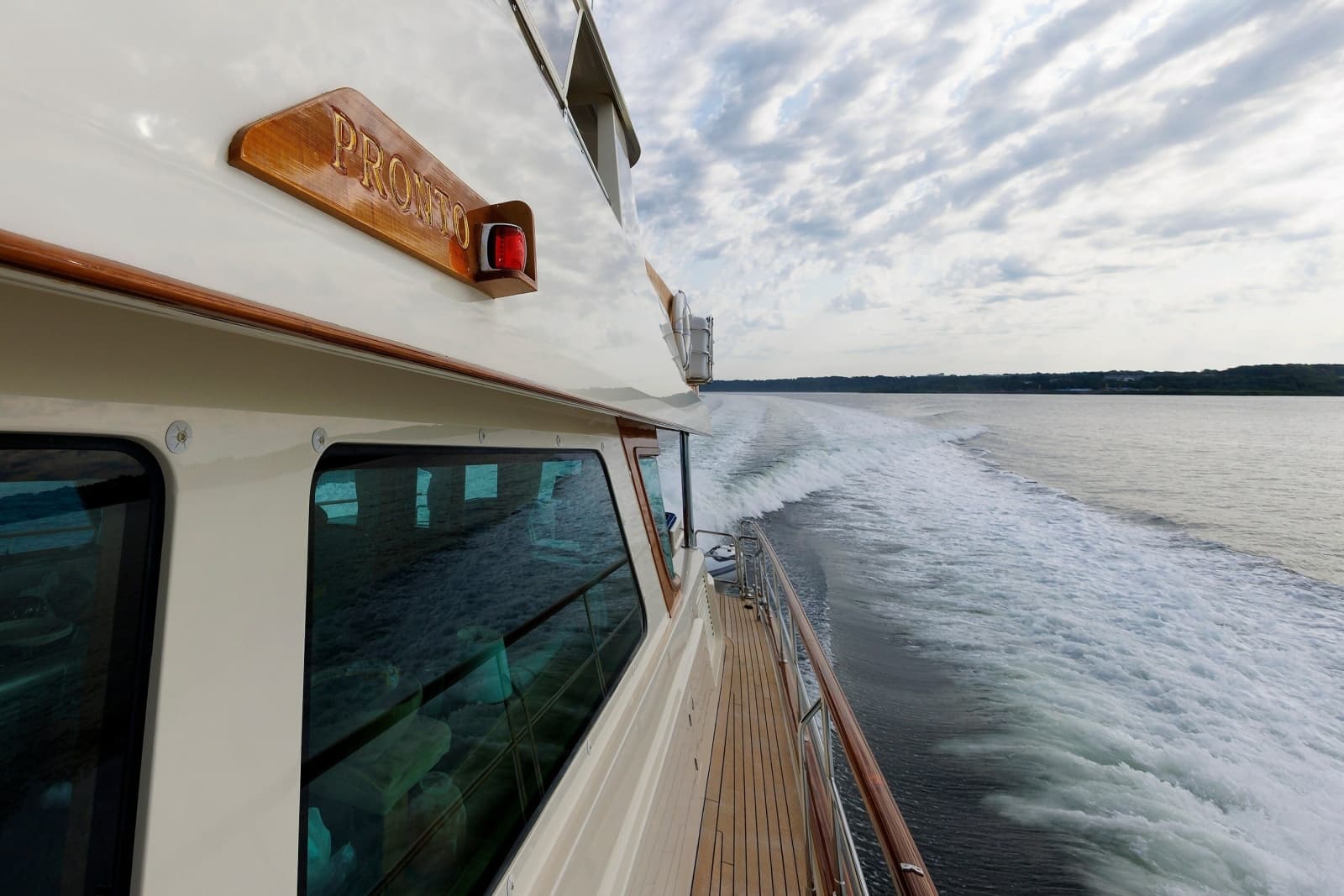 2016 Hunt Yachts 72 Flybridge - Photo 45