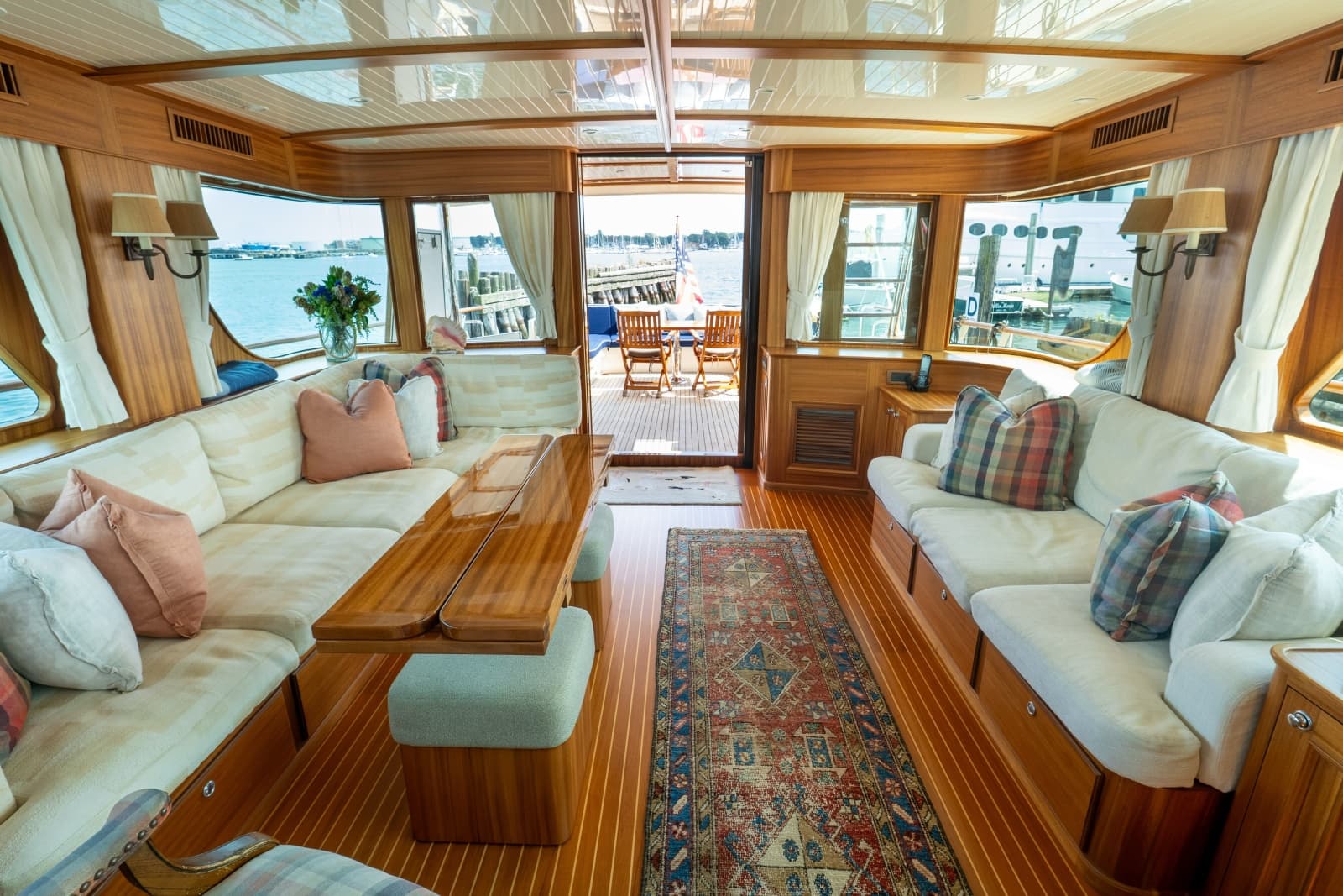 2016 Hunt Yachts 72 Flybridge - Photo 82