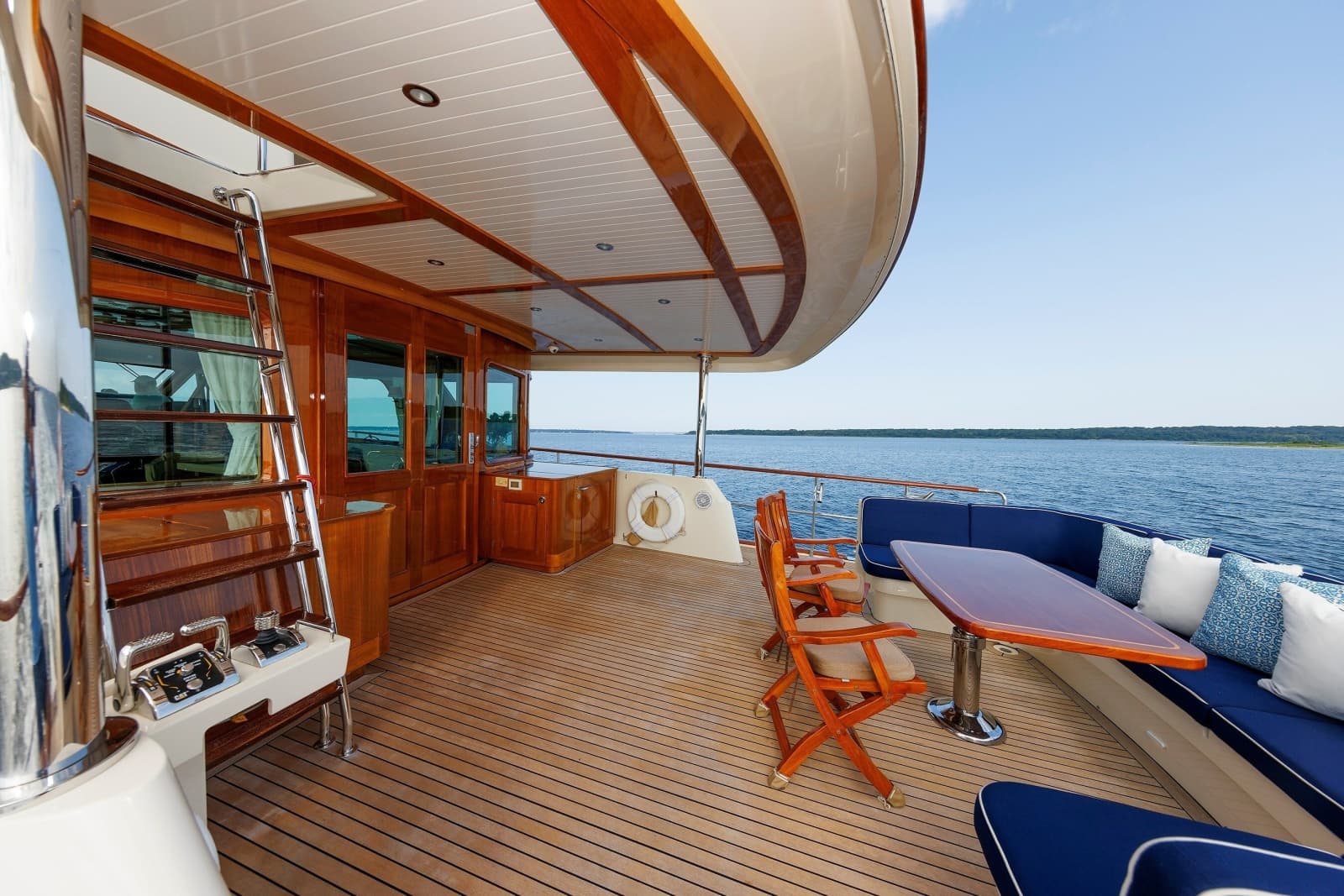 2016 Hunt Yachts 72 Flybridge - Photo 39