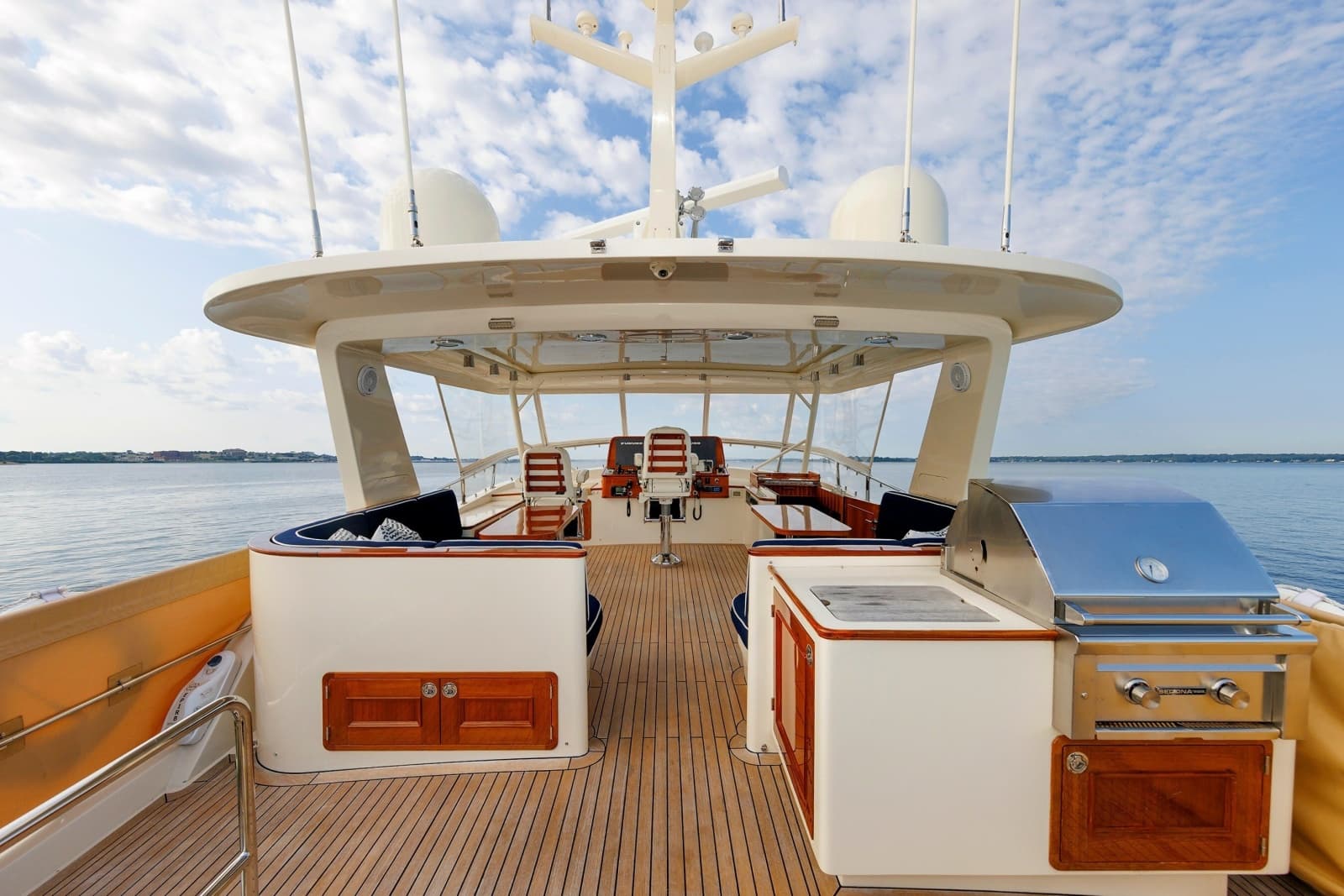 2016 Hunt Yachts 72 Flybridge - Photo 49