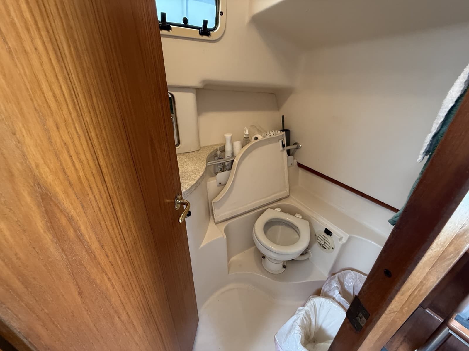 2000 Mainship  - Photo 26