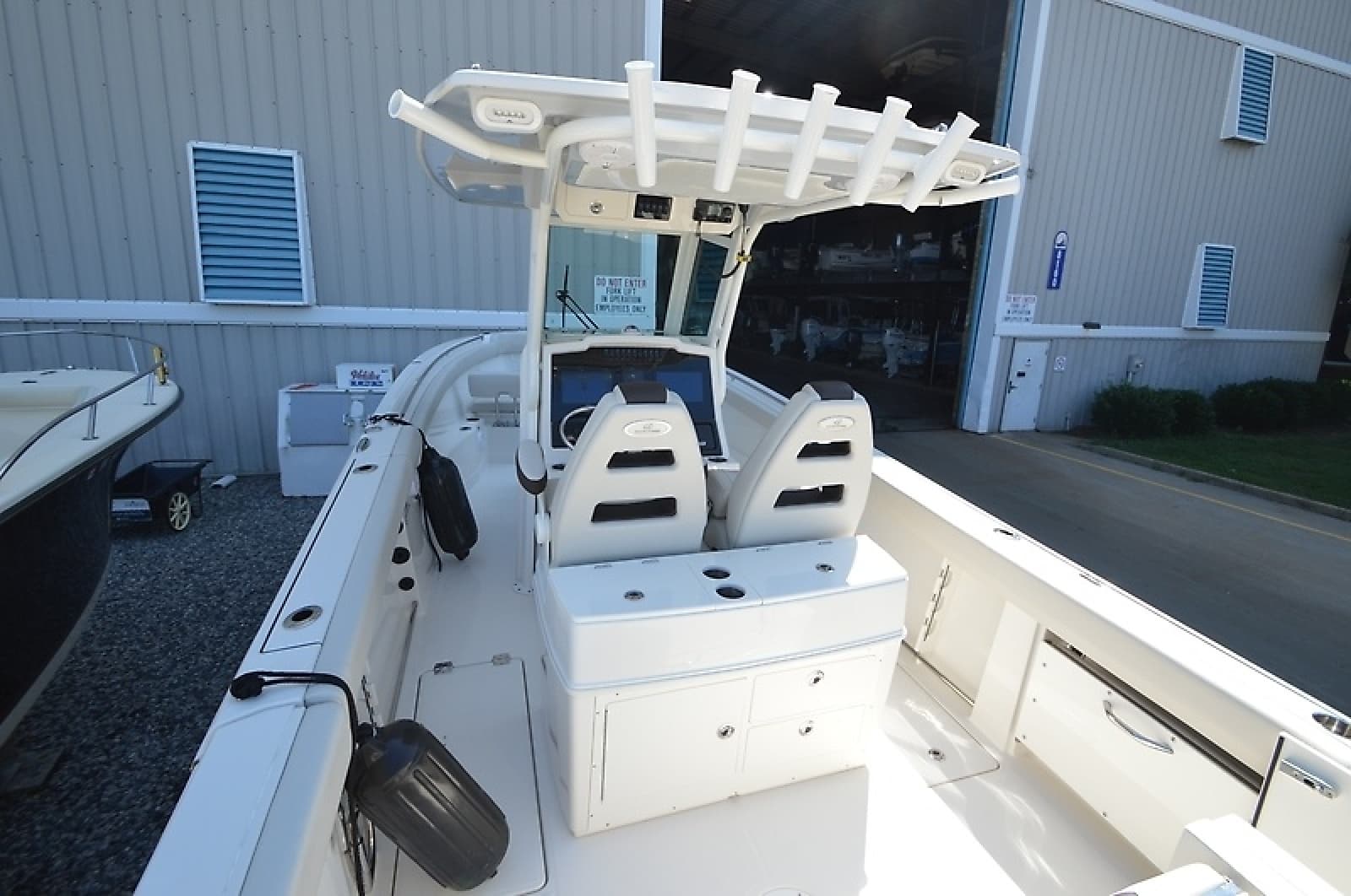 2022 Sailfish 272 CC - Photo 6