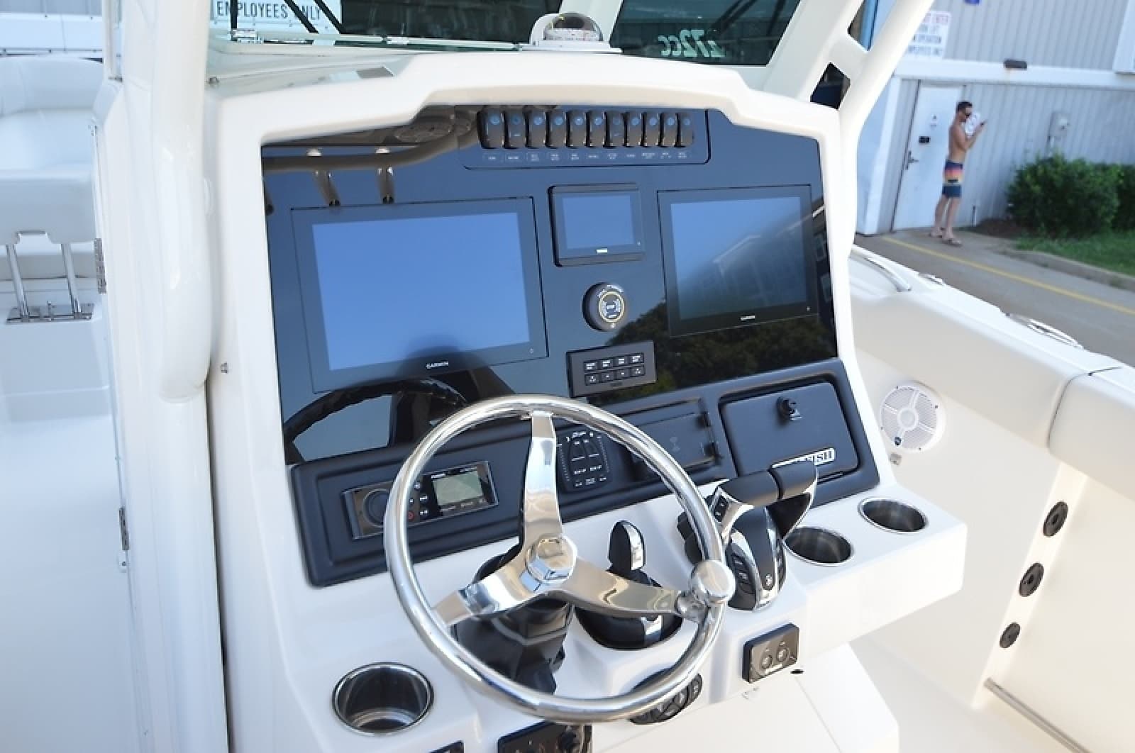 2022 Sailfish 272 CC - Photo 8