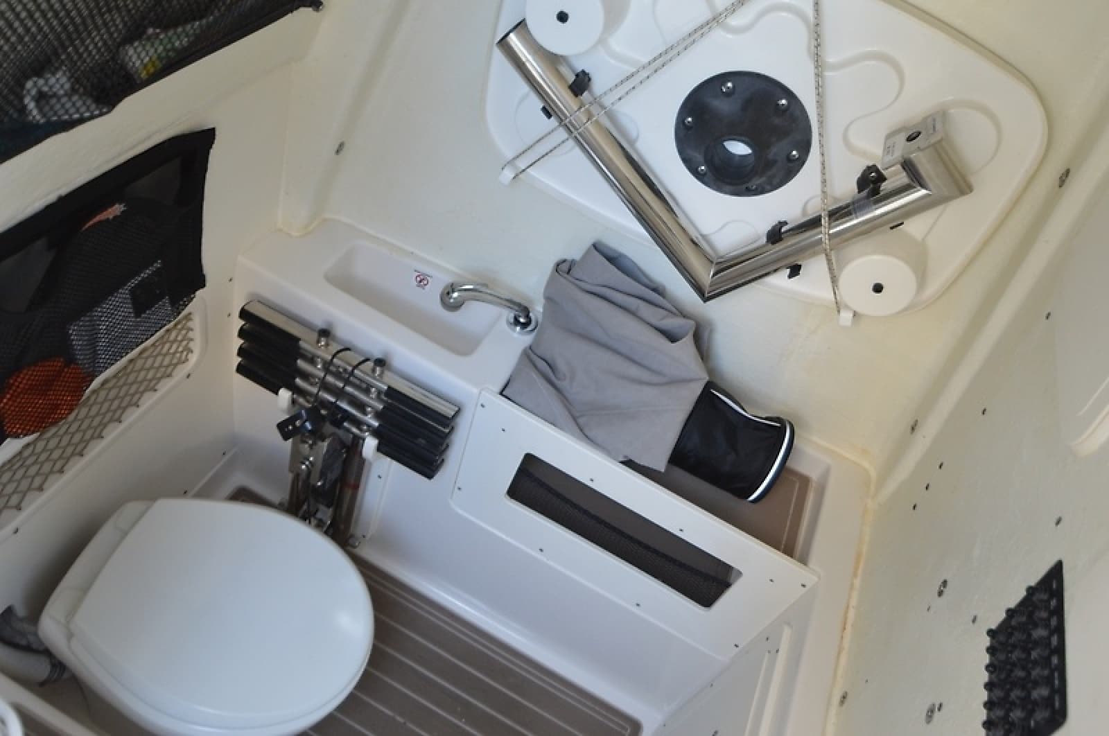 2022 Sailfish 272 CC - Photo 15