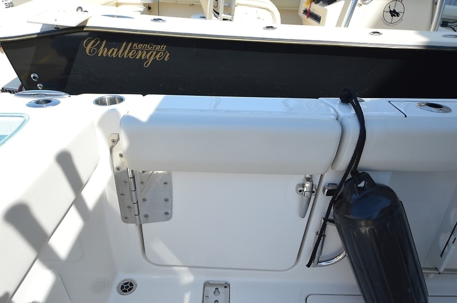 2022 Sailfish 272 CC - Photo 13