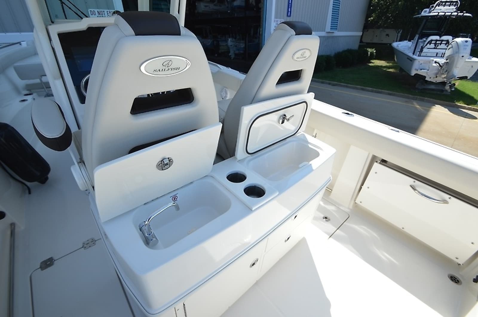 2022 Sailfish 272 CC - Photo 12