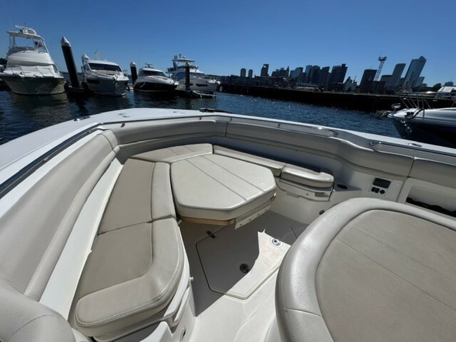 2021 Boston Whaler 380 Outrage - Photo 31