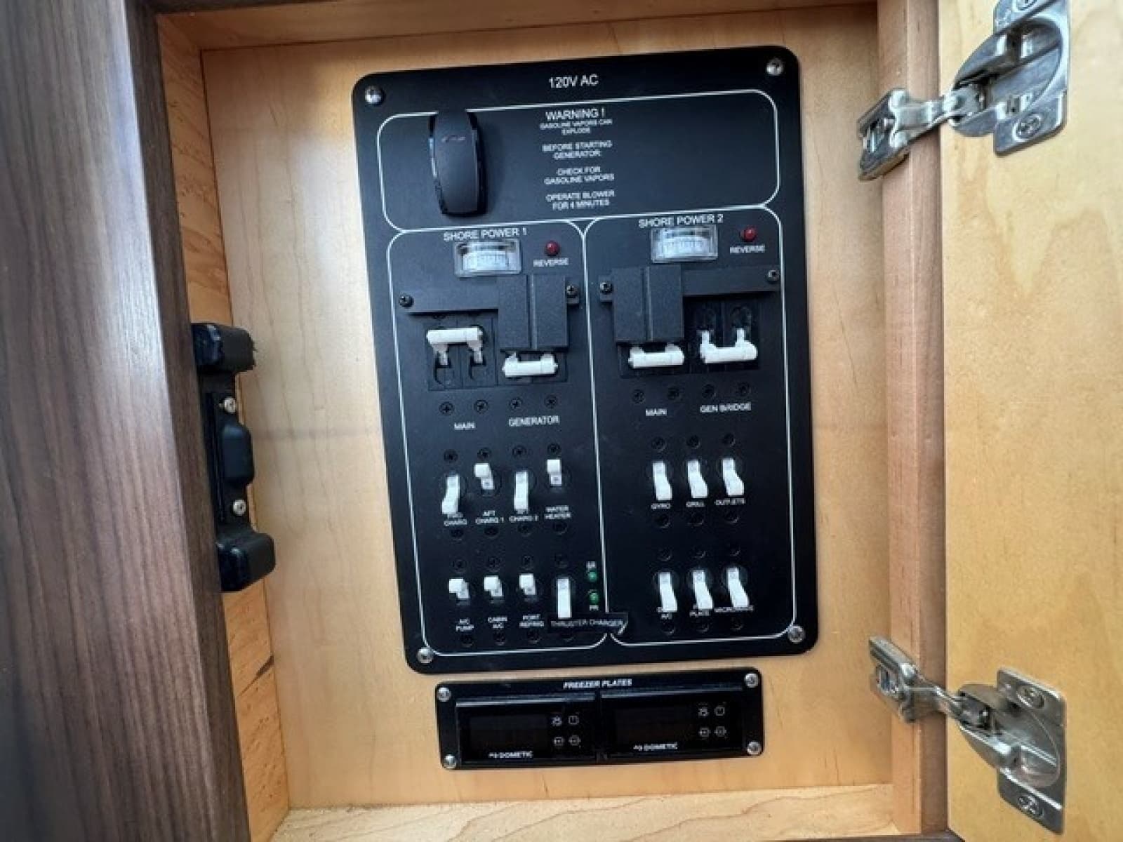 2021 Boston Whaler 380 Outrage - Photo 40