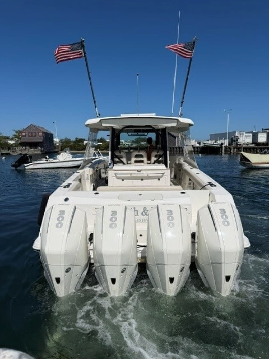 2021 Boston Whaler 380 Outrage - Photo 4