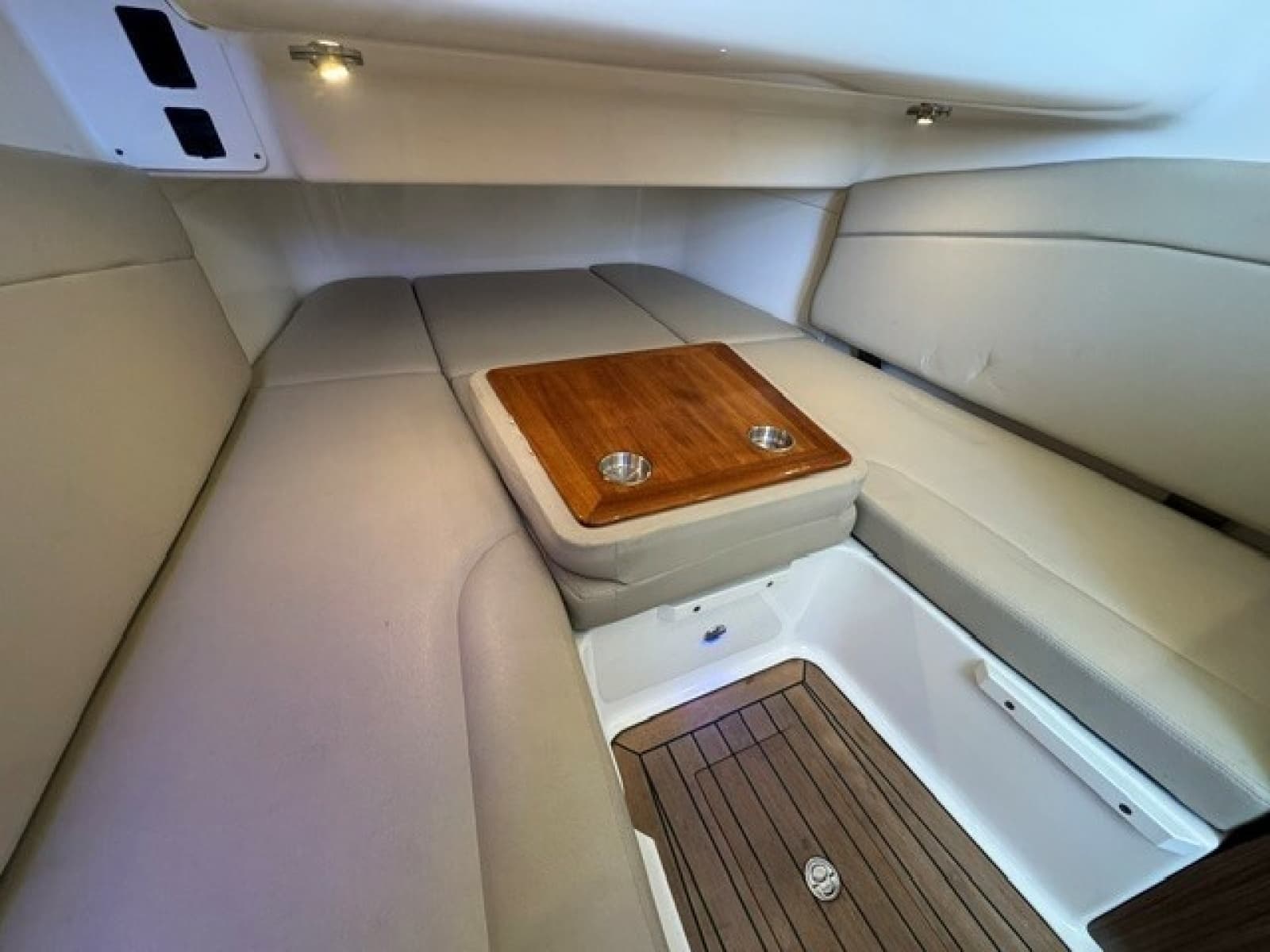 2021 Boston Whaler 380 Outrage - Photo 33