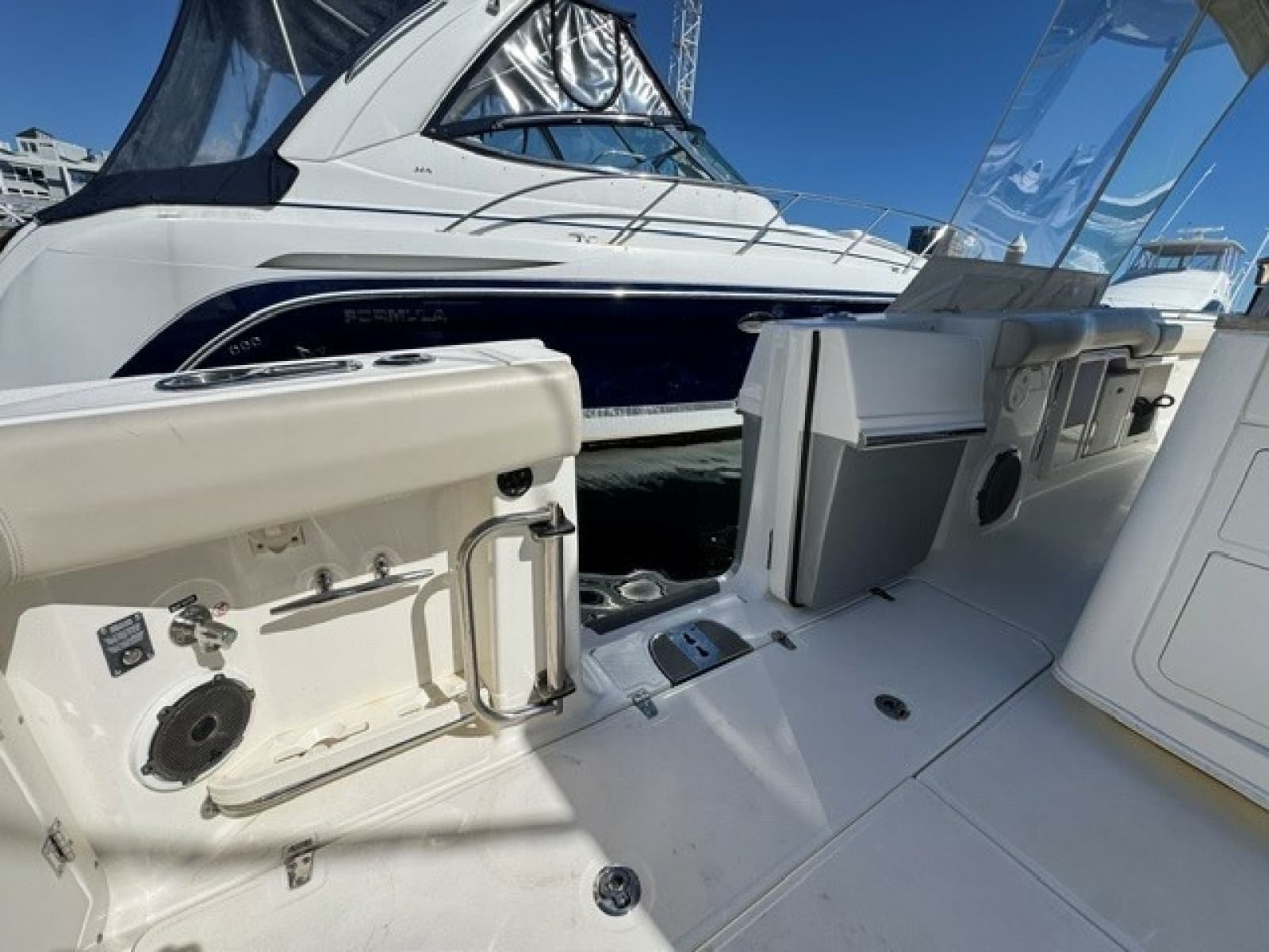 2021 Boston Whaler 380 Outrage - Photo 16