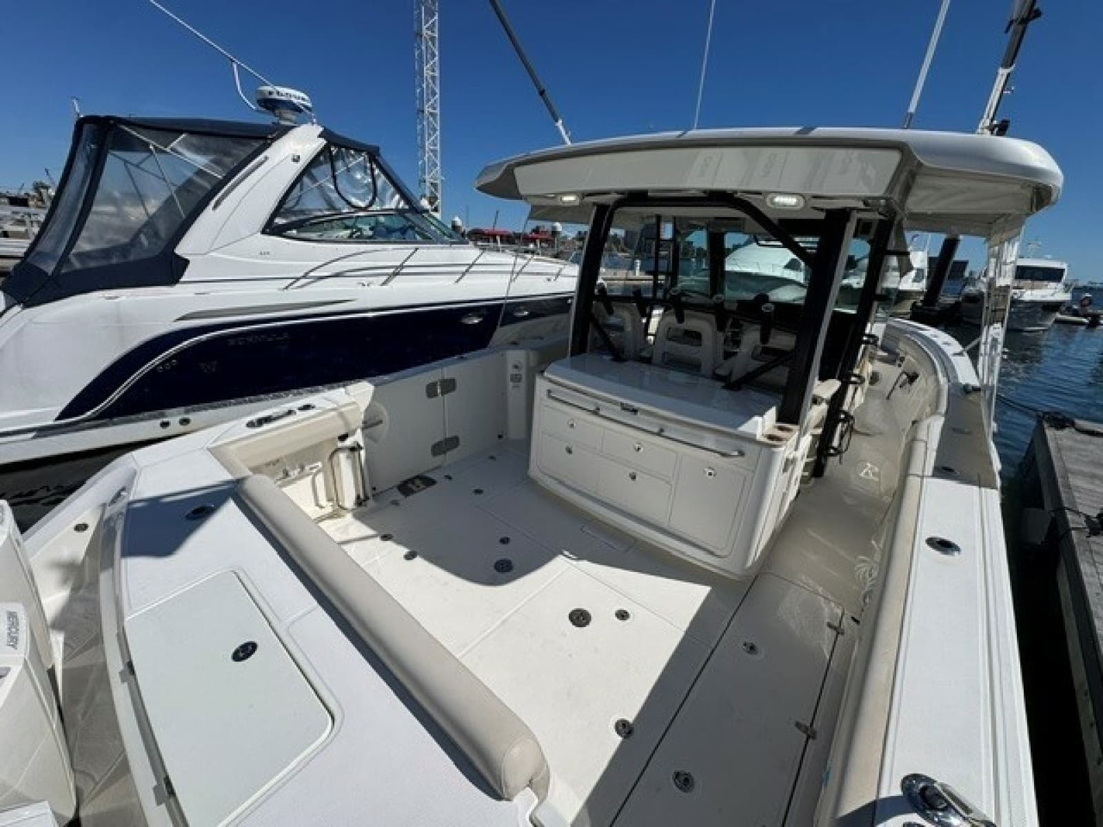 2021 Boston Whaler 380 Outrage - Photo 11