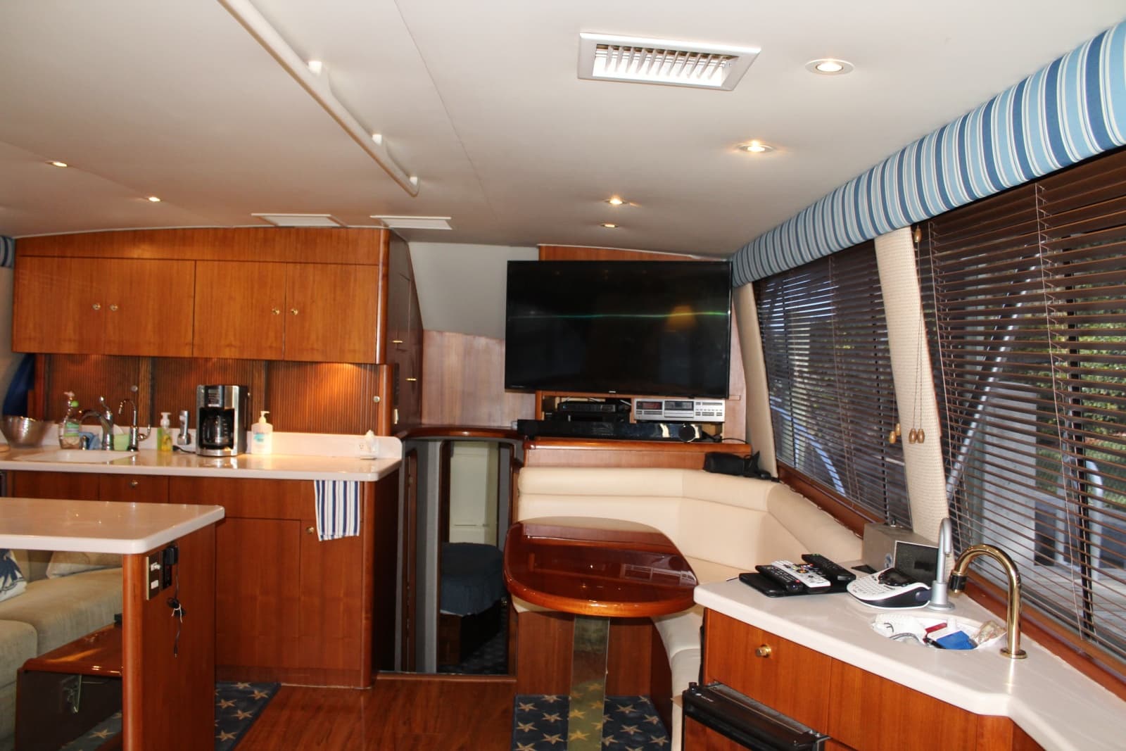 1997 Ocean Yachts  - Photo 9