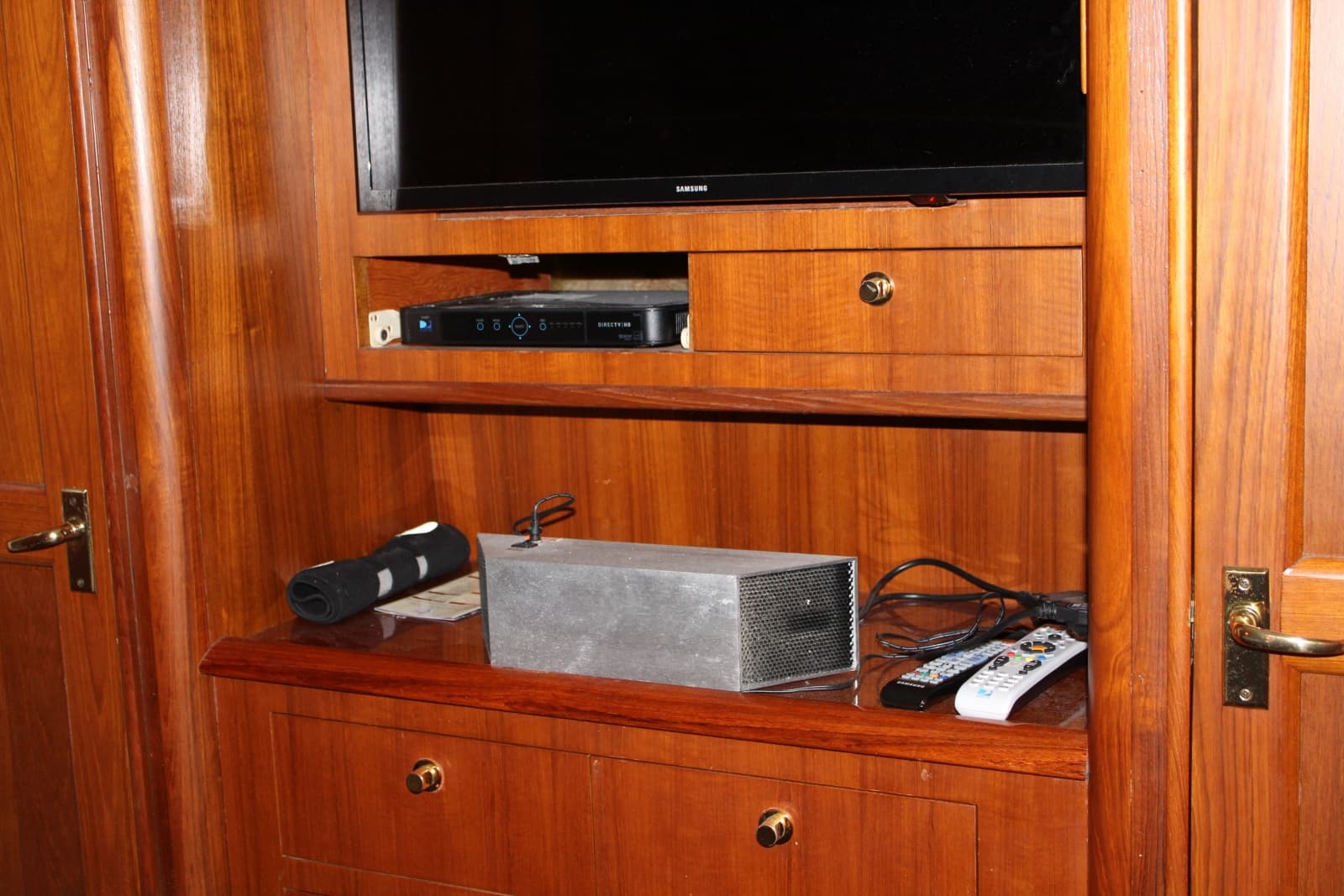 1997 Ocean Yachts  - Photo 18