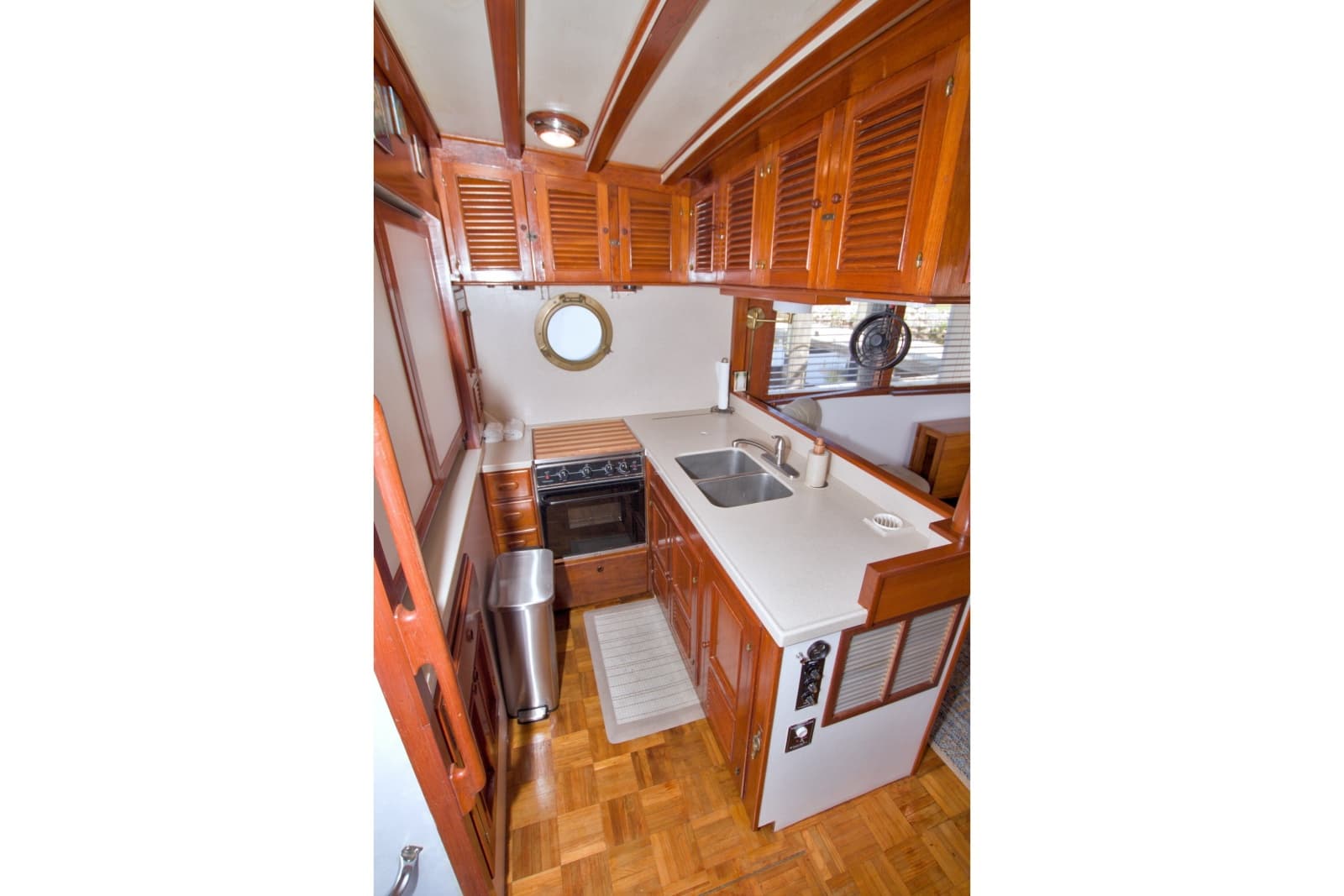 1980 Kadey-Krogen 42 Trawler - Photo 44