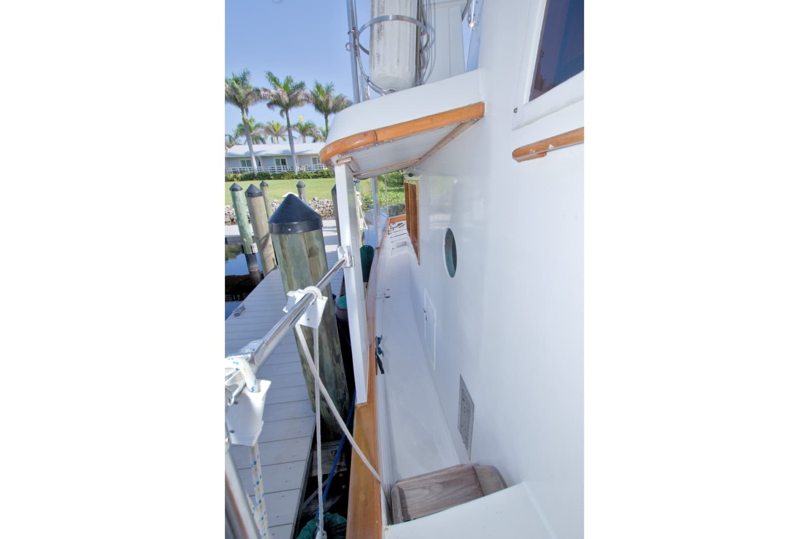 1980 Kadey-Krogen 42 Trawler - Photo 35