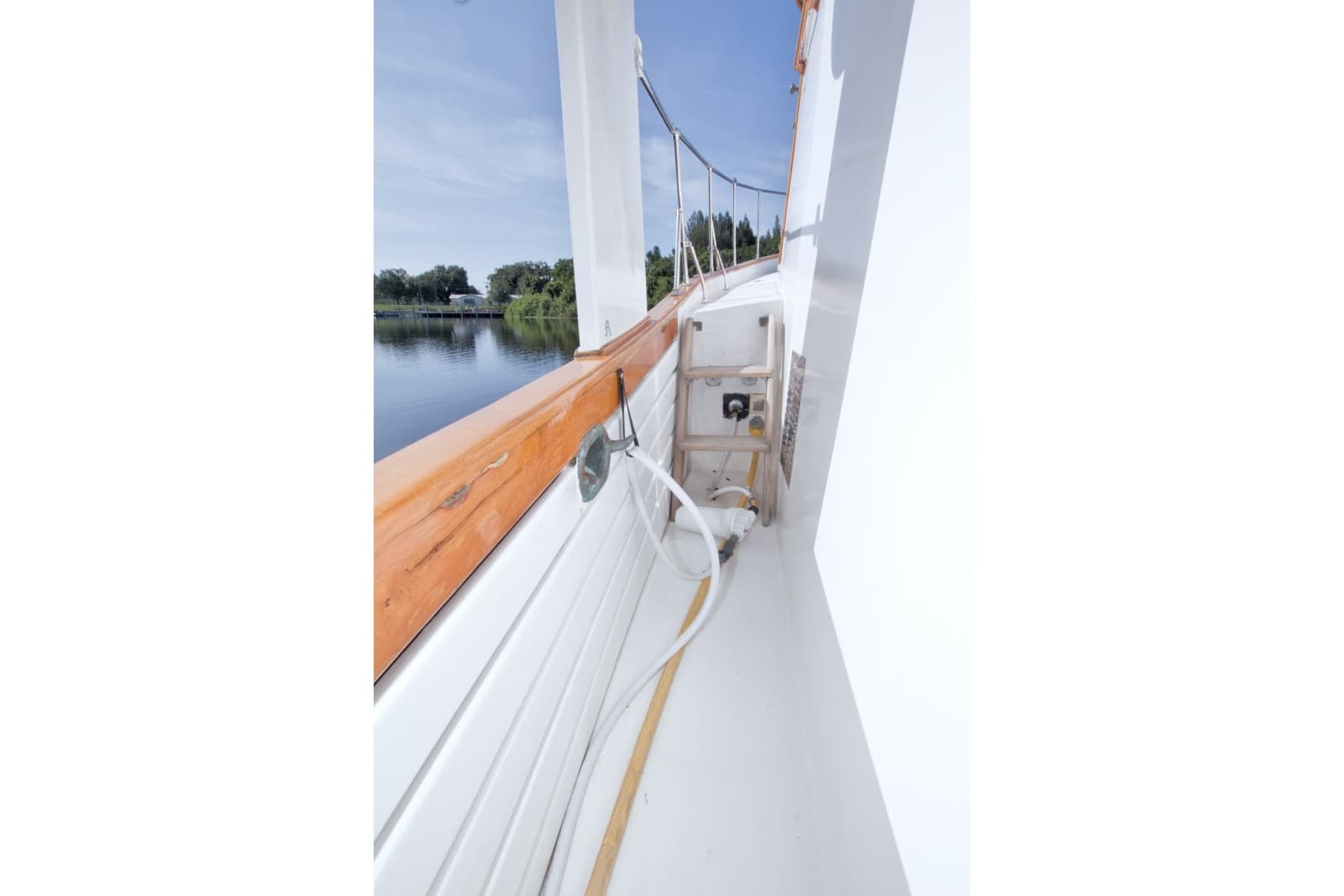 1980 Kadey-Krogen 42 Trawler - Photo 26