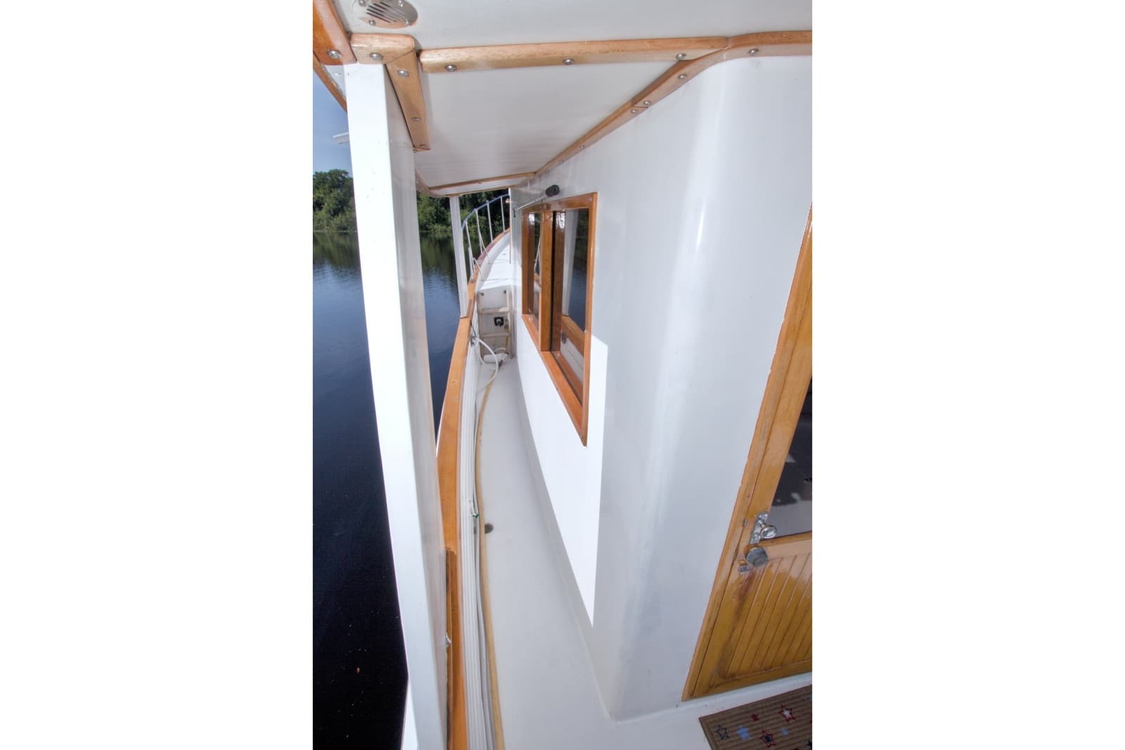 1980 Kadey-Krogen 42 Trawler - Photo 24