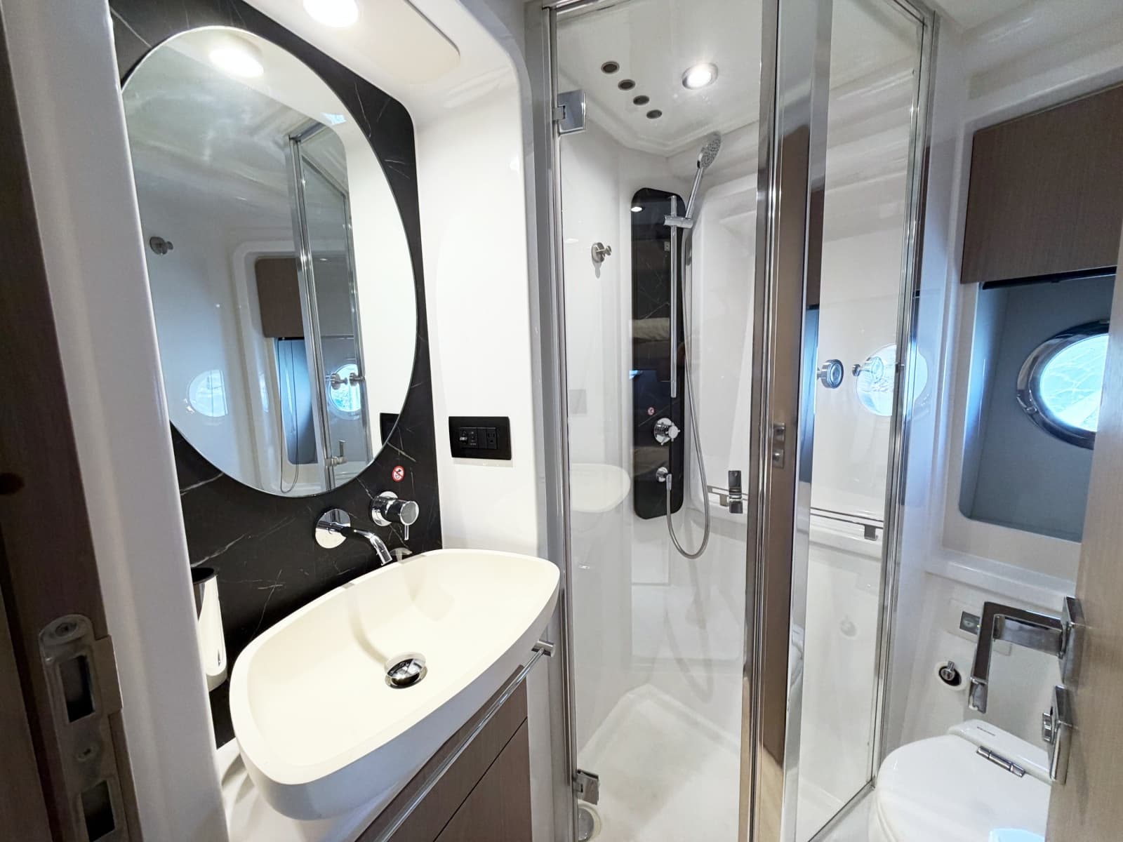 2024 Azimut 50 Fly - Photo 44