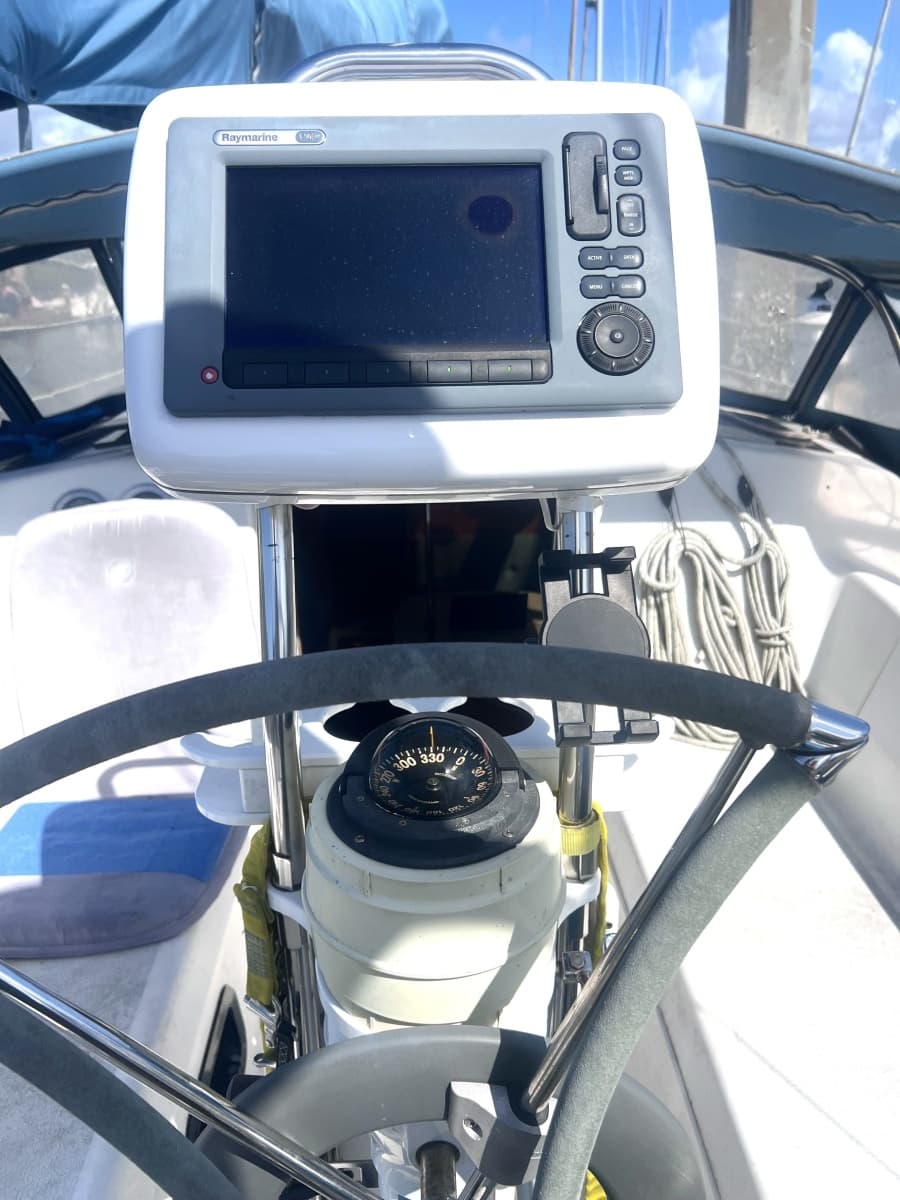1992 Hunter 33.5 - Photo 17
