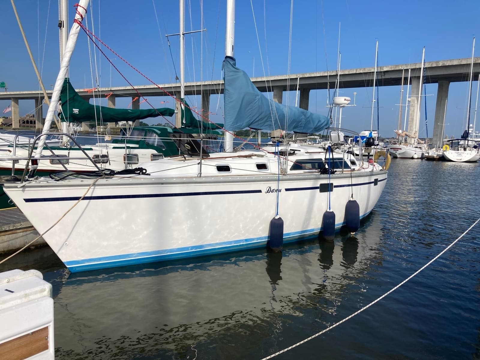 1992 Hunter 33.5 - Photo 1