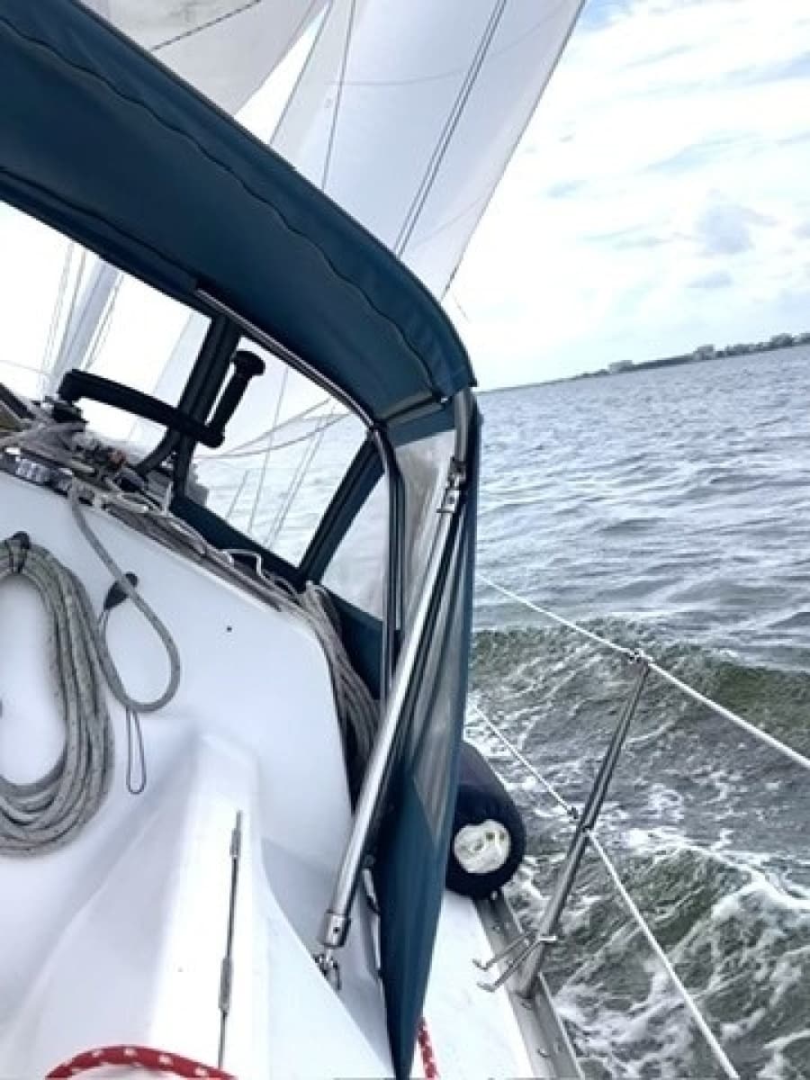 1992 Hunter 33.5 - Photo 10