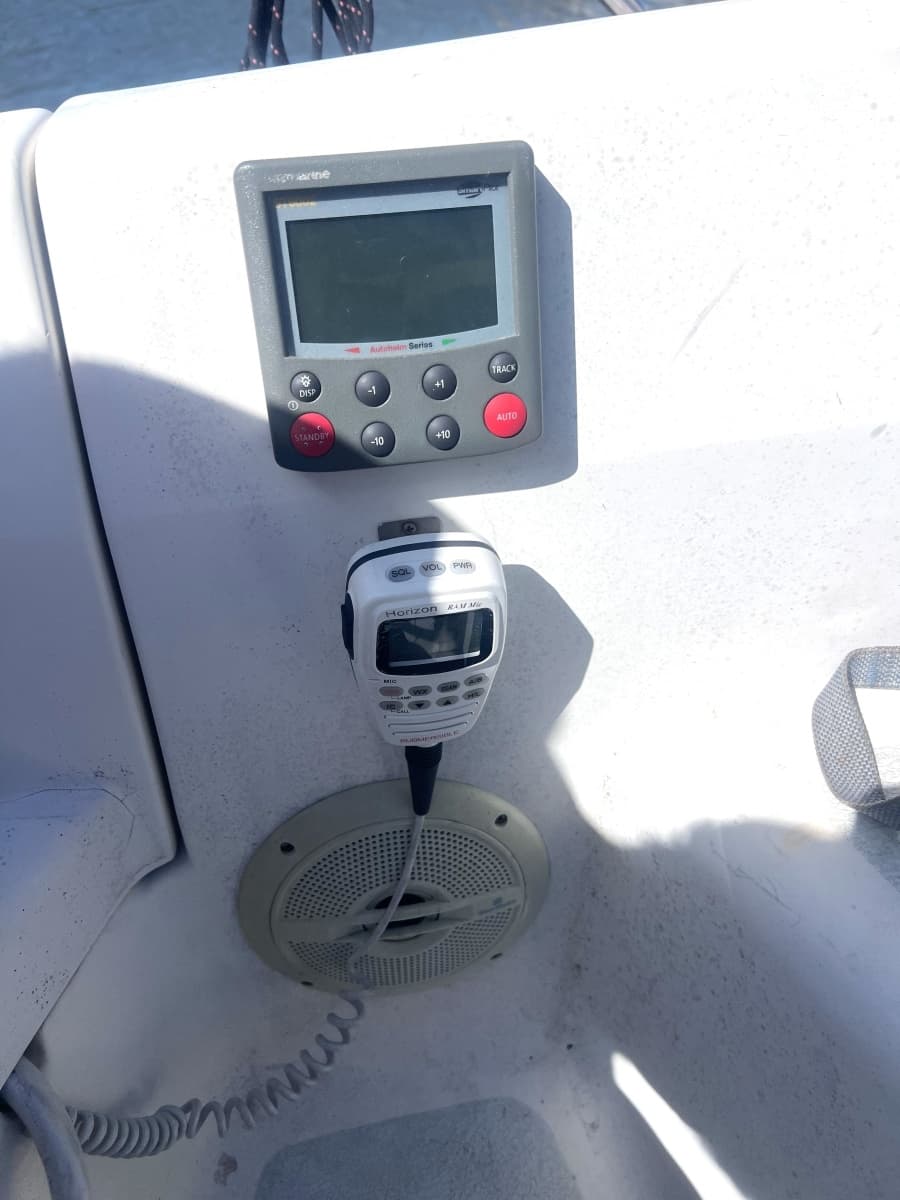 1992 Hunter 33.5 - Photo 16
