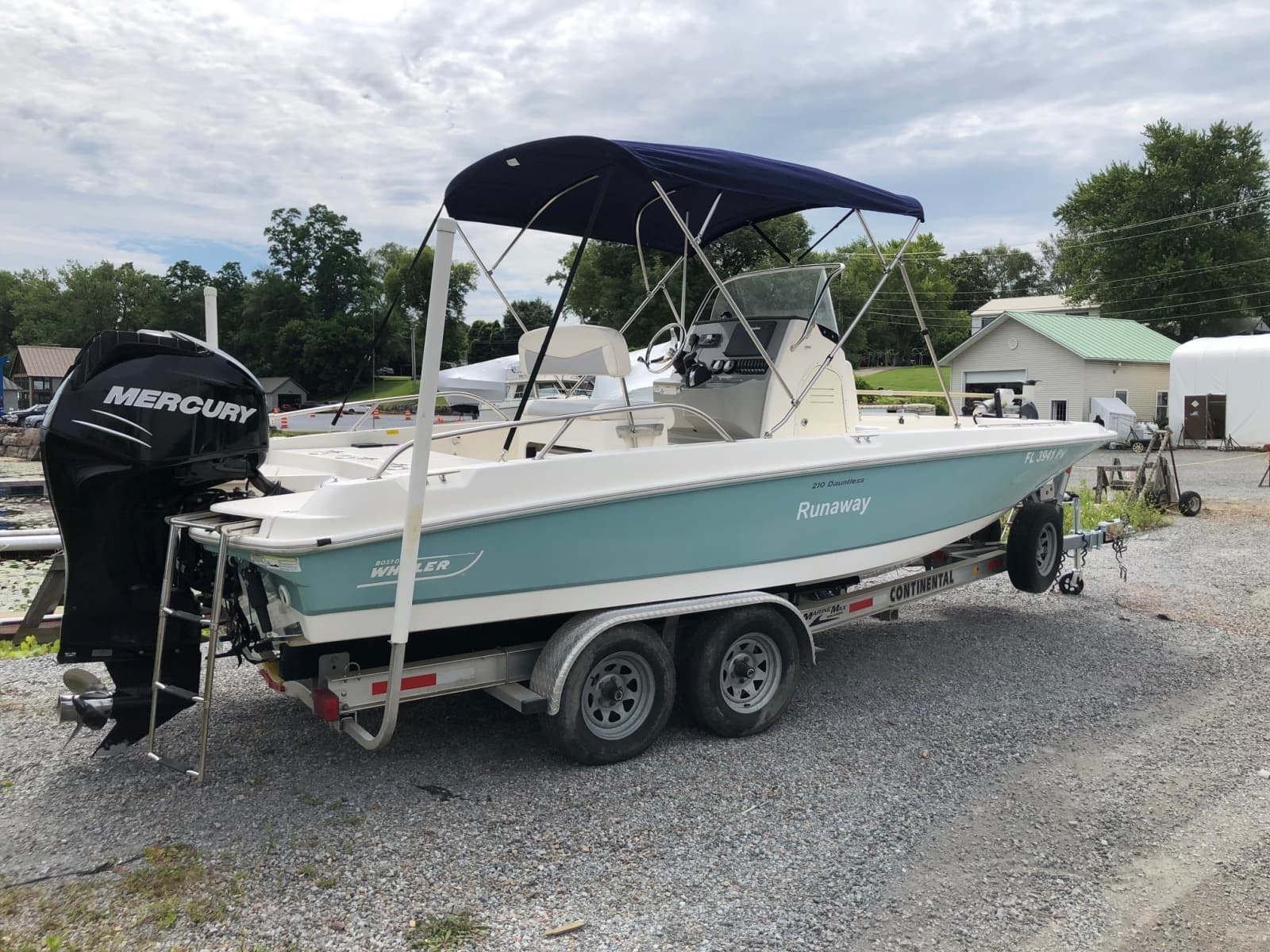2015 Boston Whaler 210 Dauntless - Photo 2