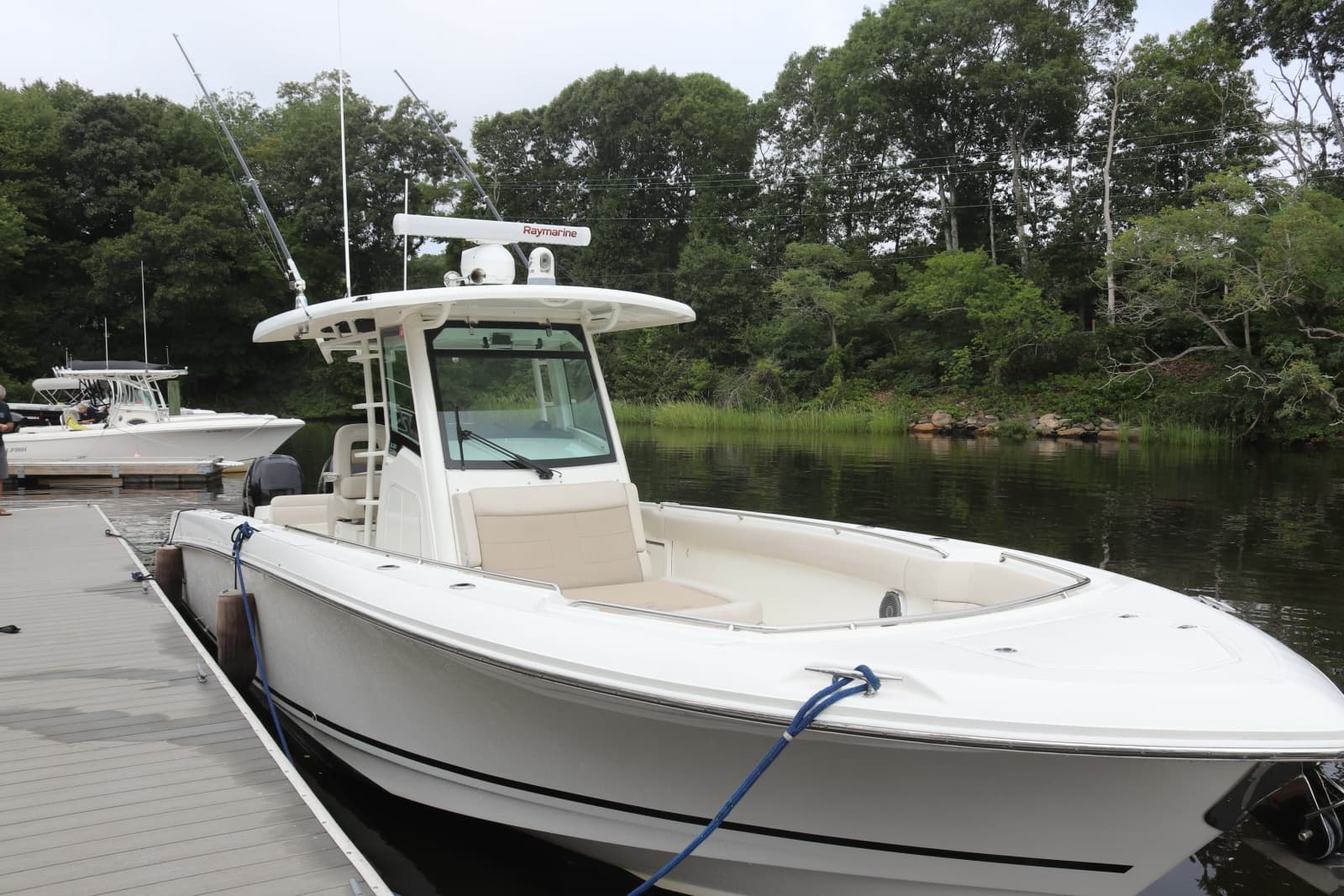 2013 Boston Whaler Outrage - Photo 1