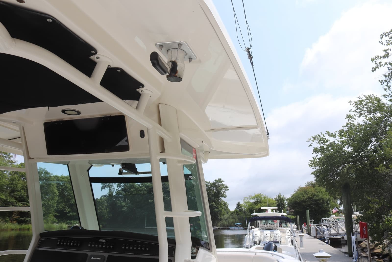 2013 Boston Whaler Outrage - Photo 22