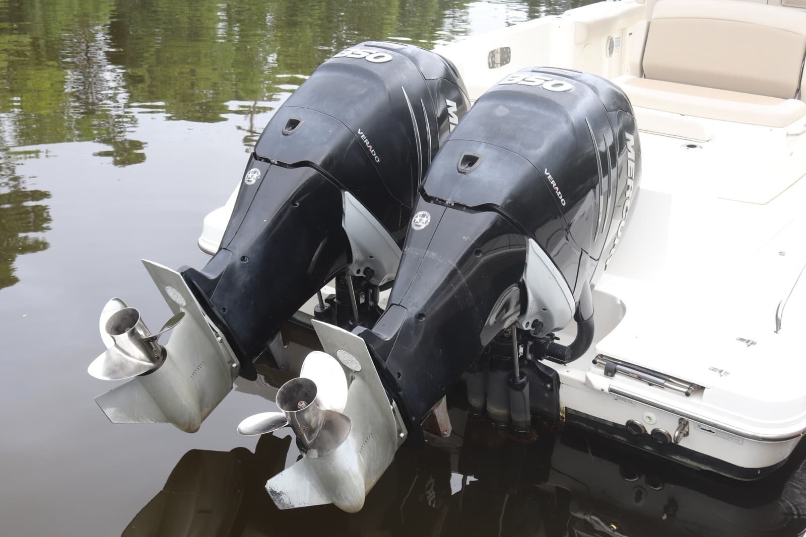 2013 Boston Whaler Outrage - Photo 38