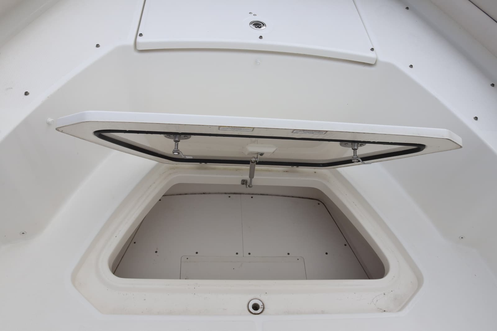 2013 Boston Whaler Outrage - Photo 28