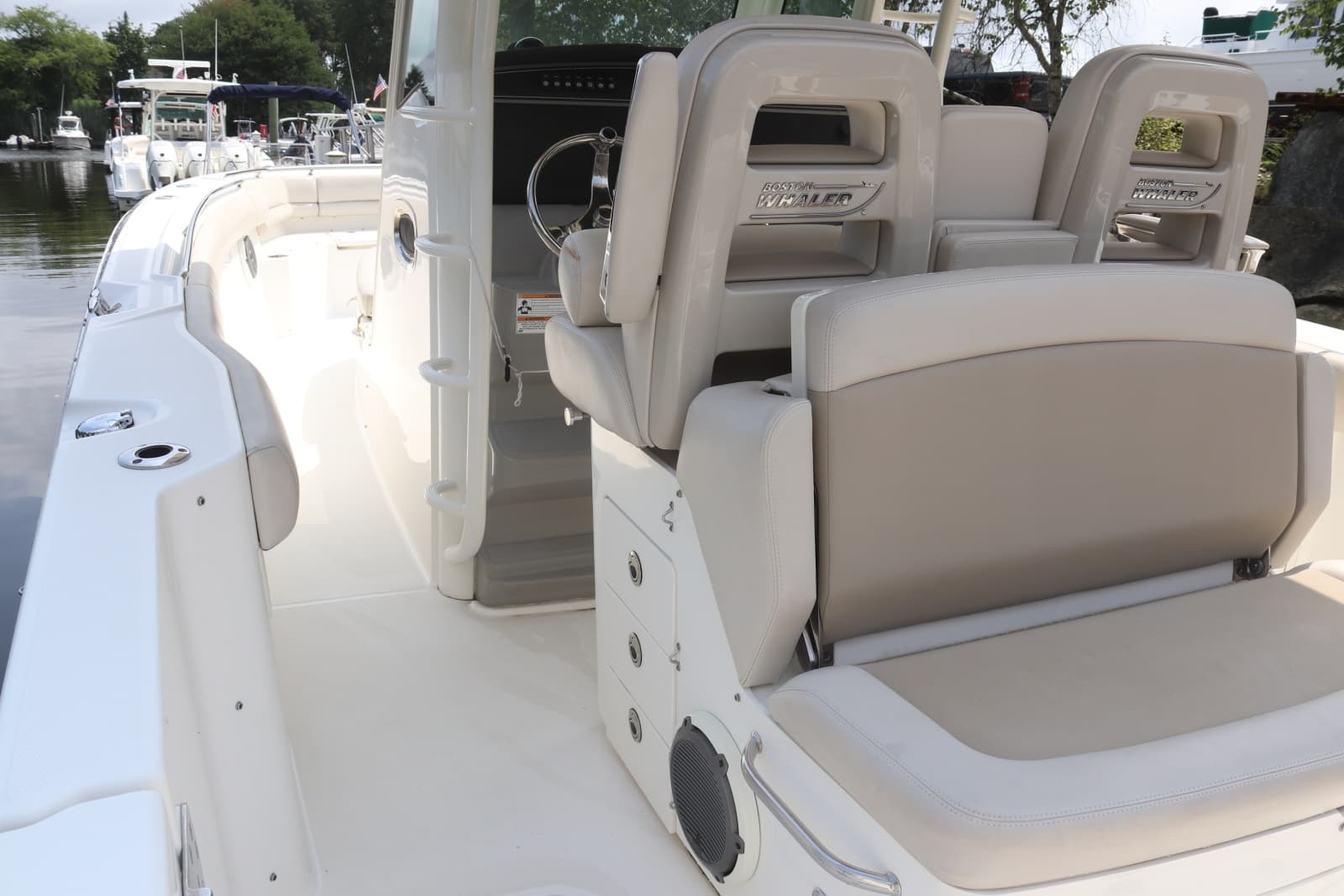 2013 Boston Whaler Outrage - Photo 15