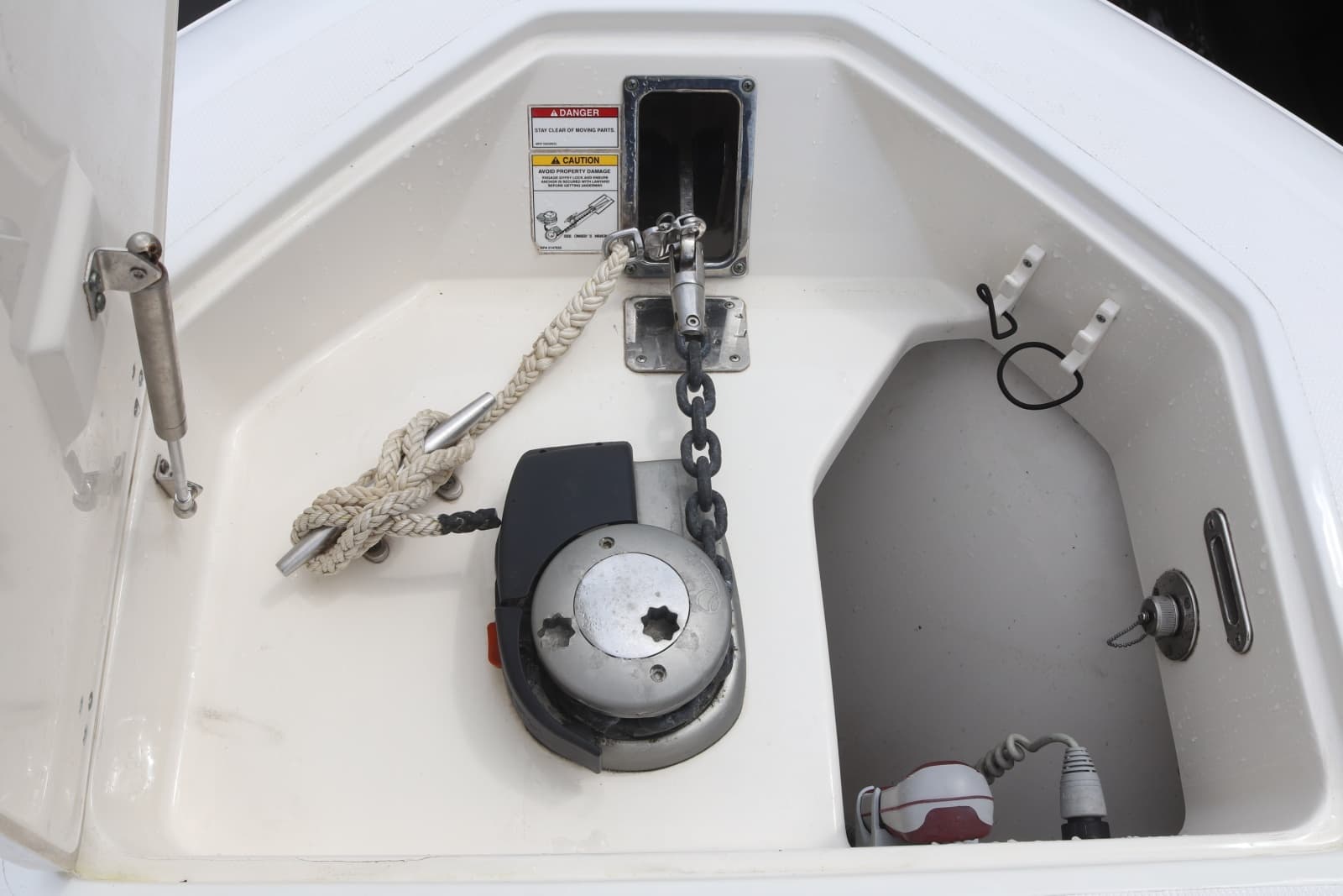 2013 Boston Whaler Outrage - Photo 26