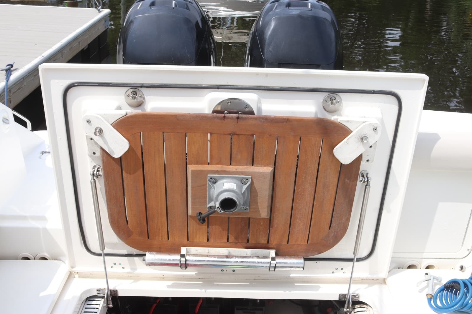 2013 Boston Whaler Outrage - Photo 12