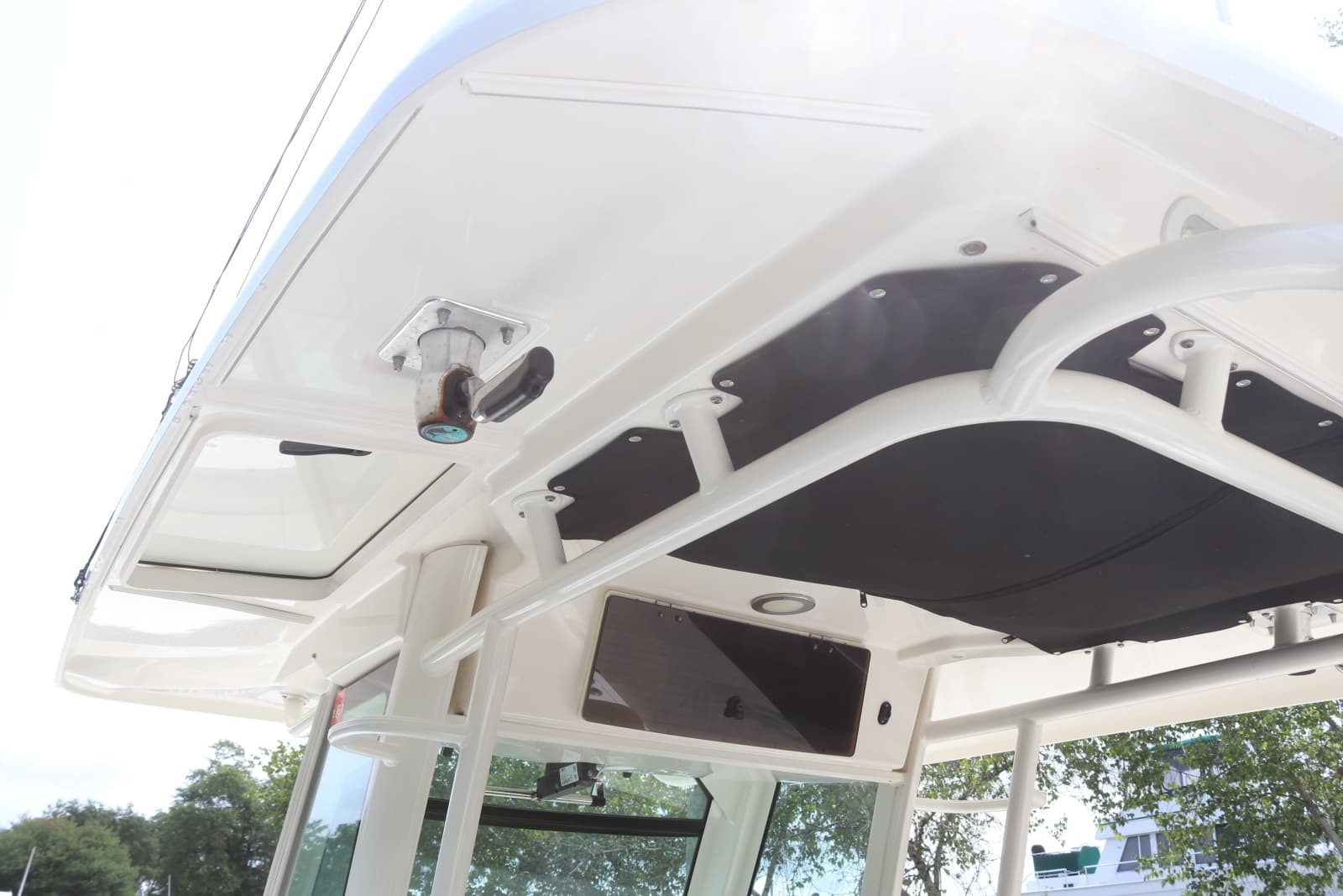 2013 Boston Whaler Outrage - Photo 21